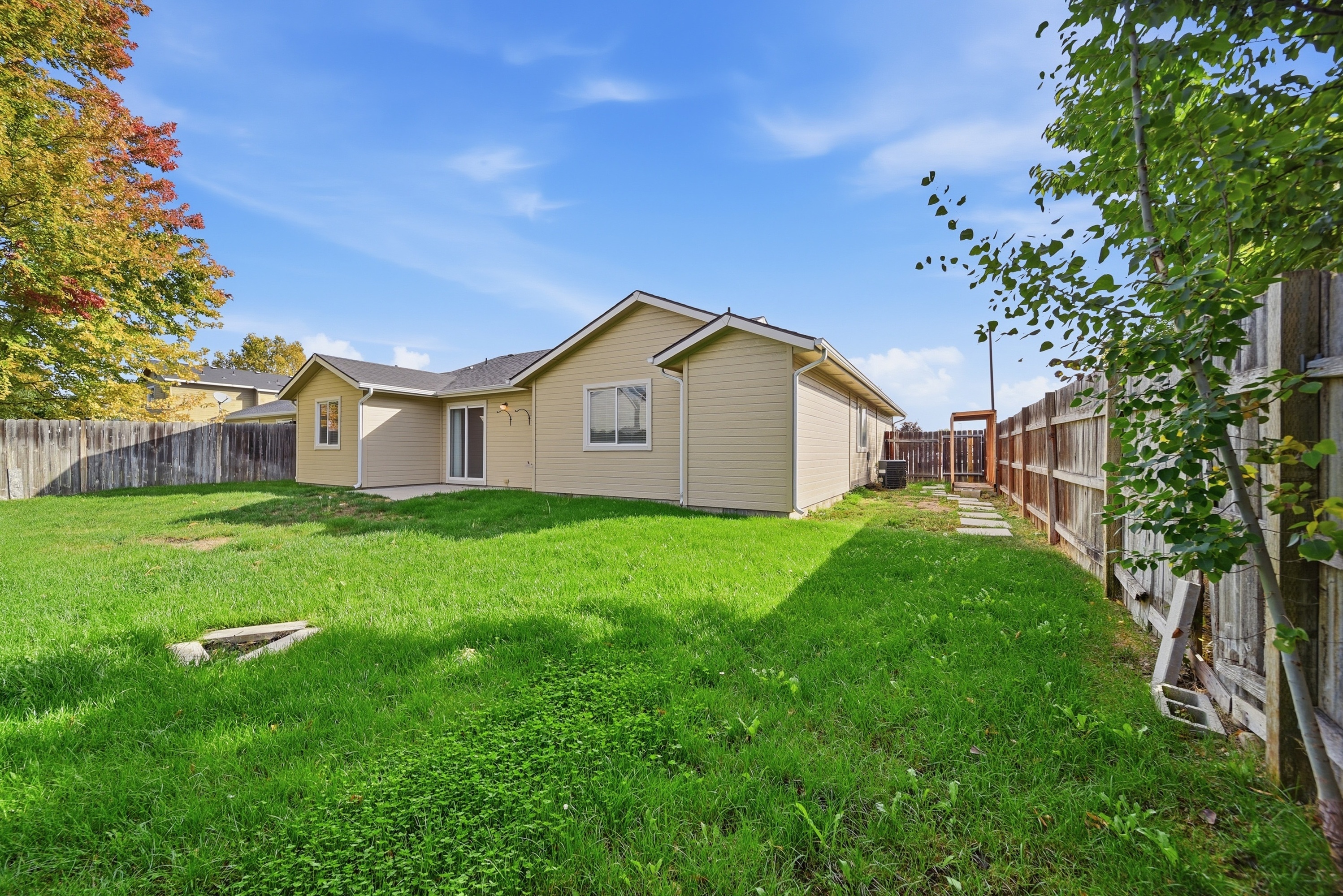 Photo 26 of 28 of 2059 N Eureka Ave, Meridian, ID