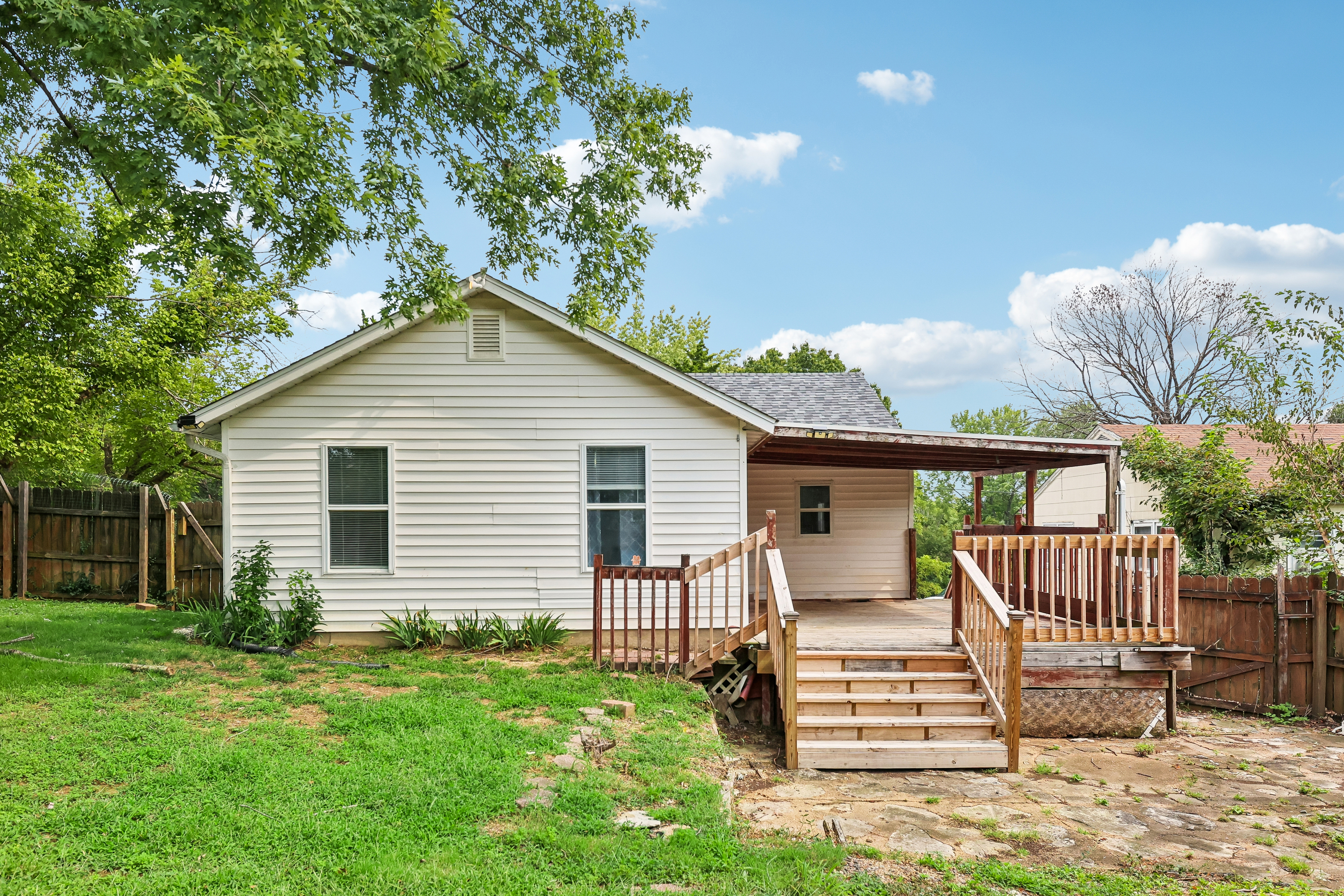 Photo 31 of 37 of 920 Maupin St, Saint Clair, MO