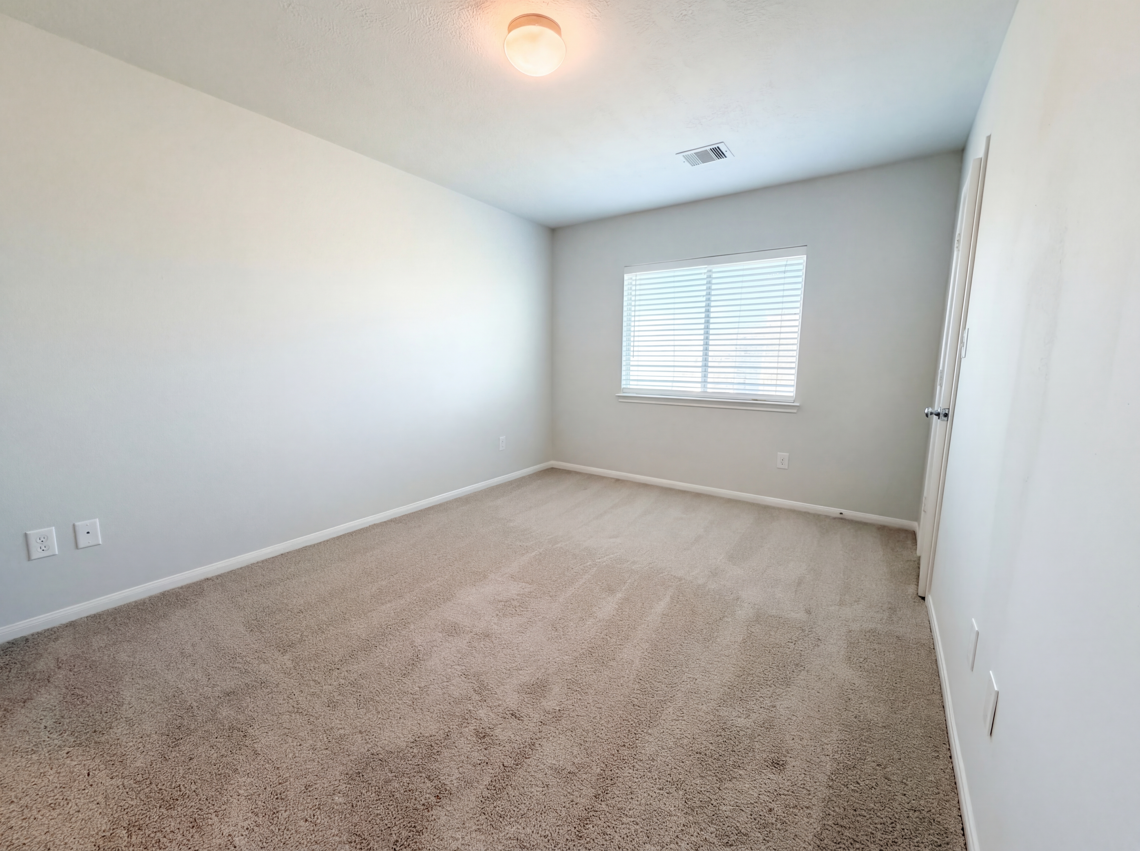 Photo 16 of 24 of 26306 Fox Ridge Ln, Katy, TX