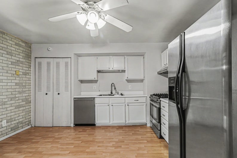 Property photo 2 of 404 Sable Dr