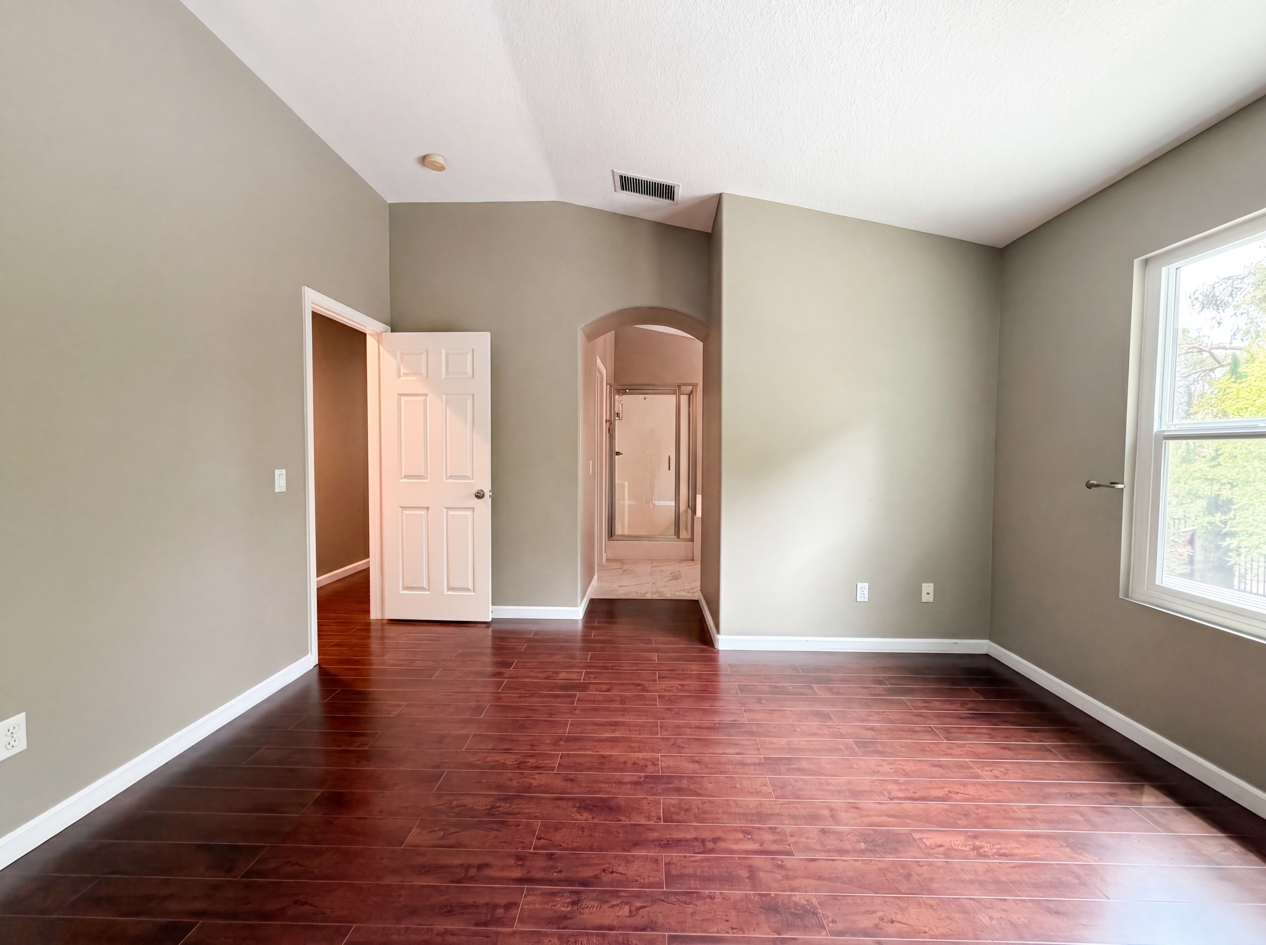 Photo 4 of 28 of 28441 Silverking Trl, Santa Clarita, CA