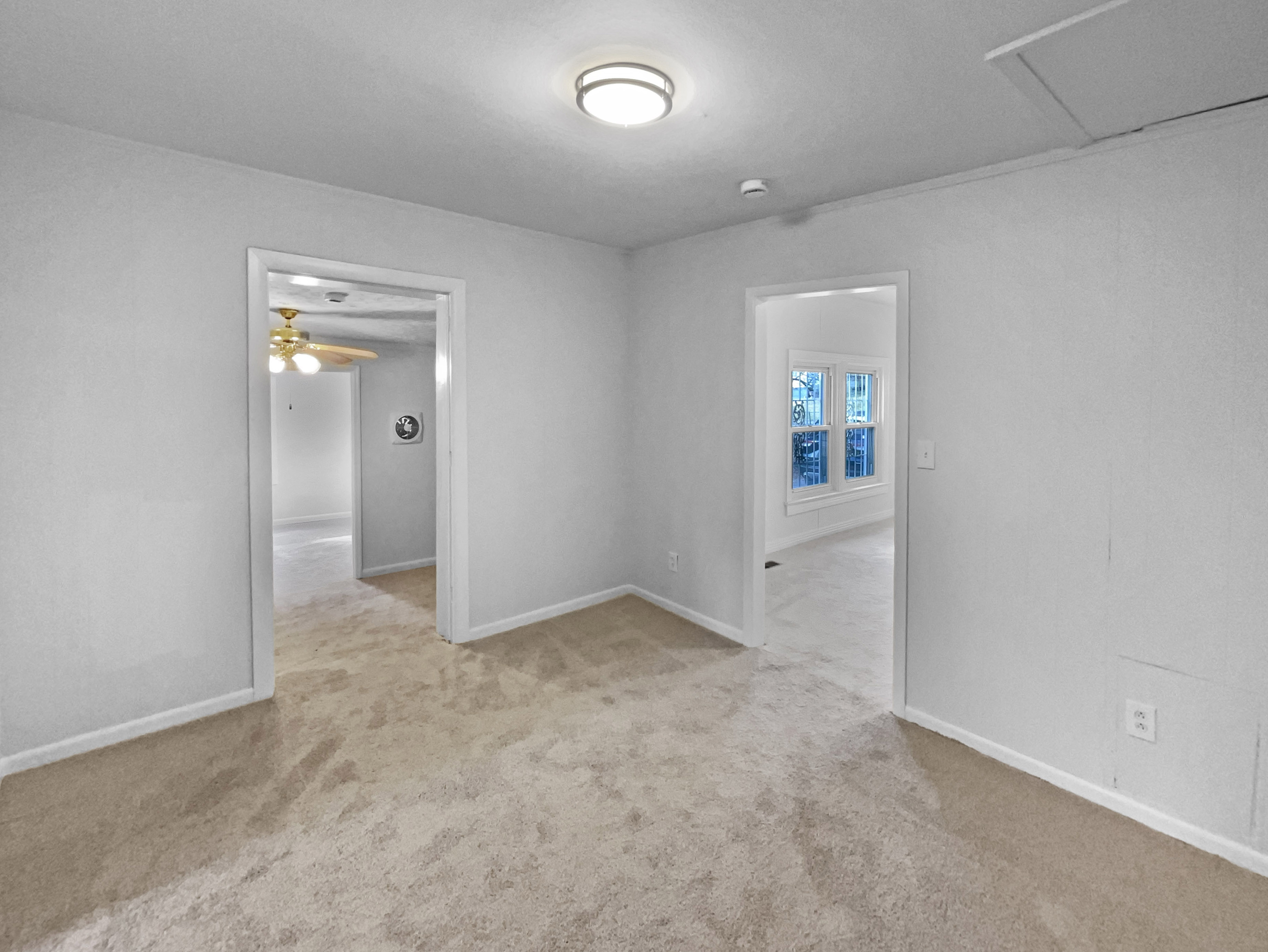 Photo 13 of 28 of 4028 Catalpa Ave, Knoxville, TN