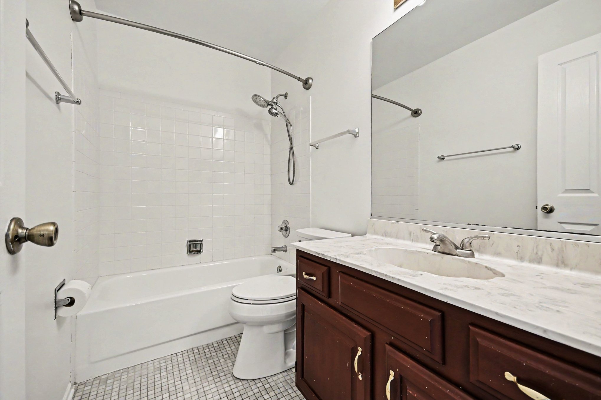 Photo 13 of 28 of 865 Warwick Ln, Lake Zurich, IL
