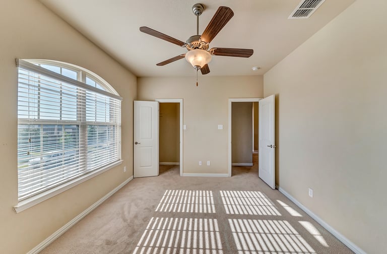 Photo 20 of 27 - 632 Swift Current Dr, Crowley, TX 76036