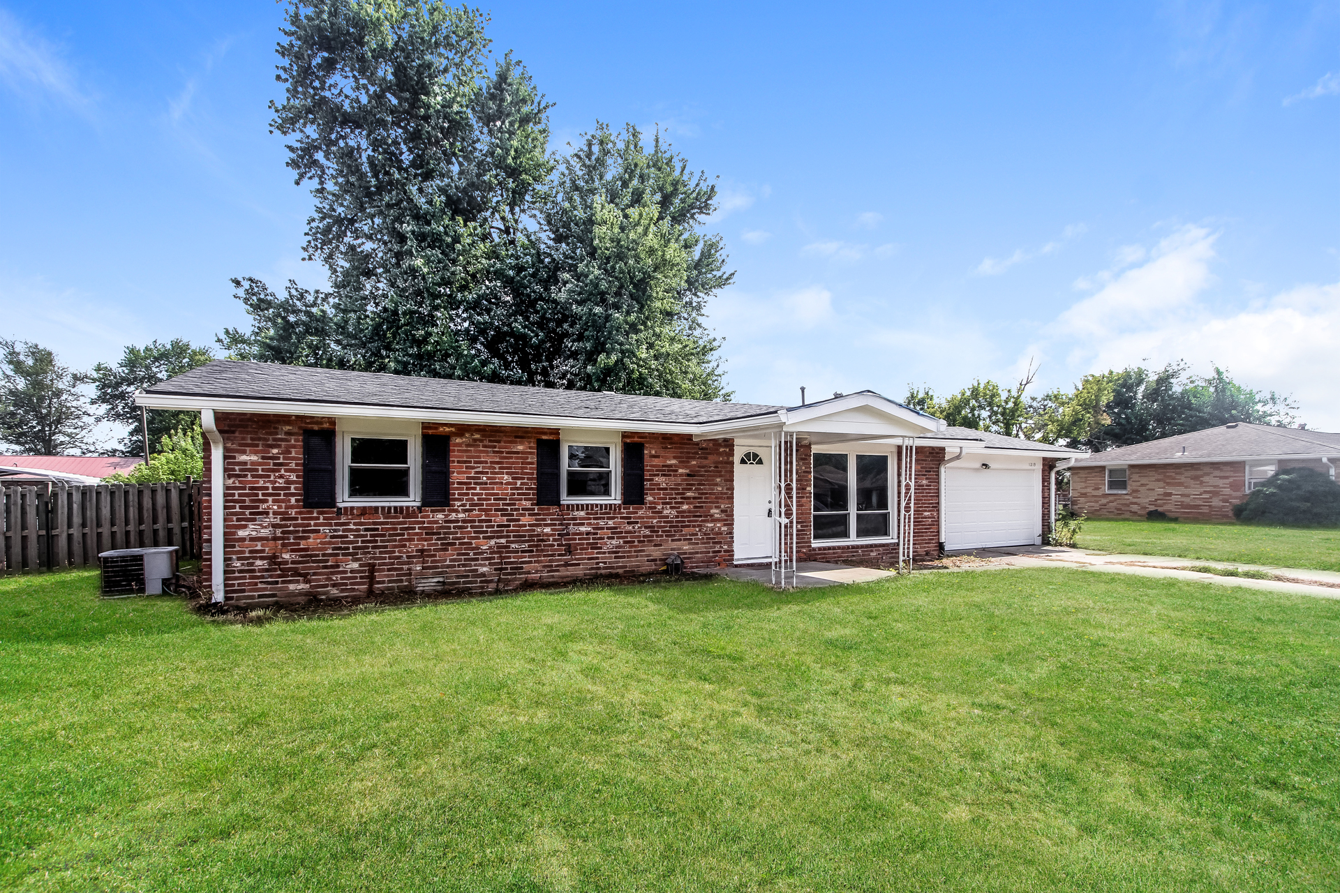 Photo 17 of 21 of 1219 Franklin St, Taylorsville, IN