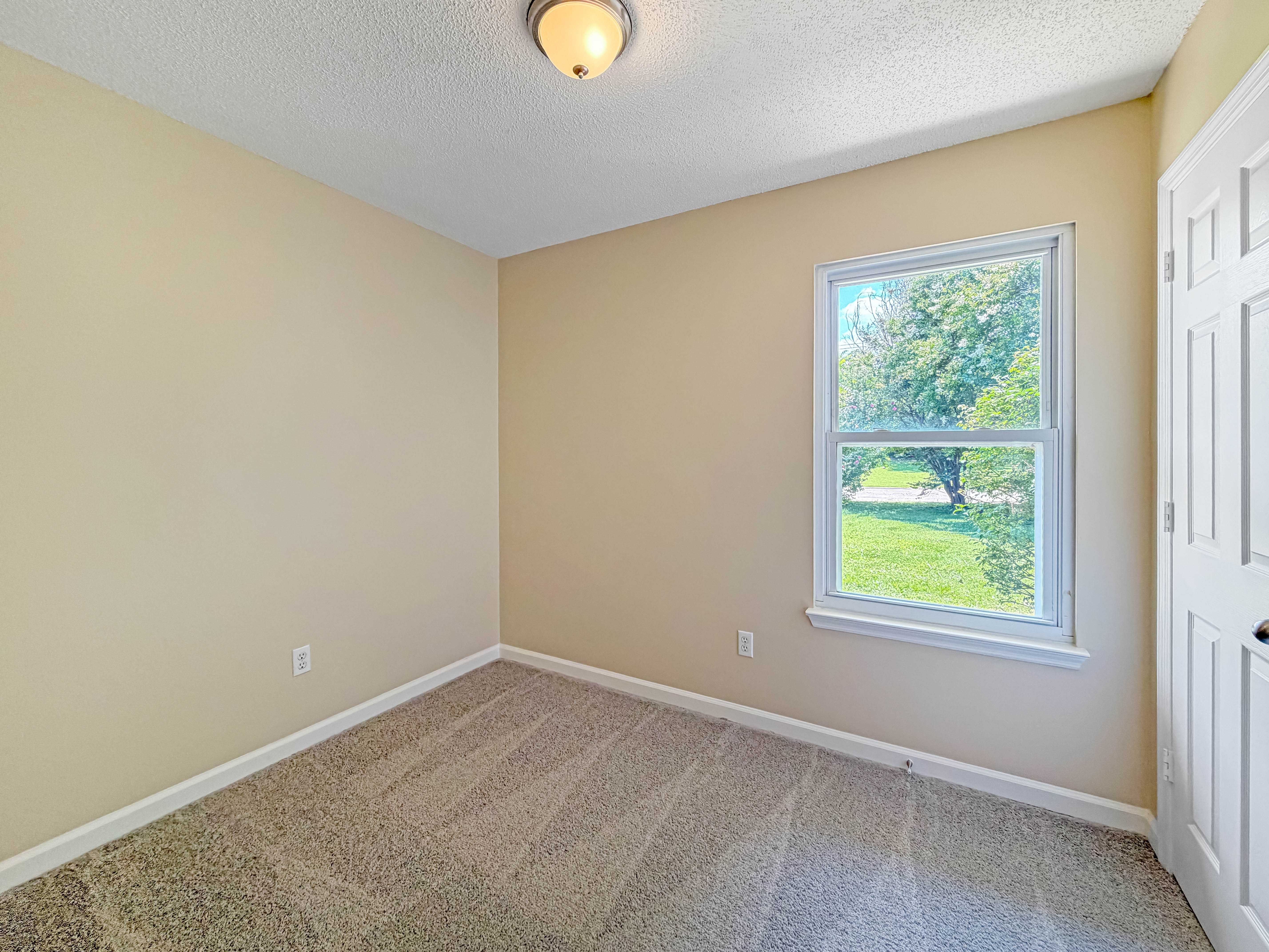 Photo 16 of 21 of 104 Frontier Ln, La Vergne, TN