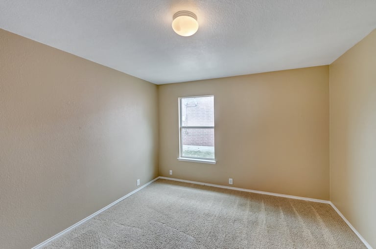 Photo 17 of 23 - 1816 Little Deer Ln, Fort Worth, TX 76131