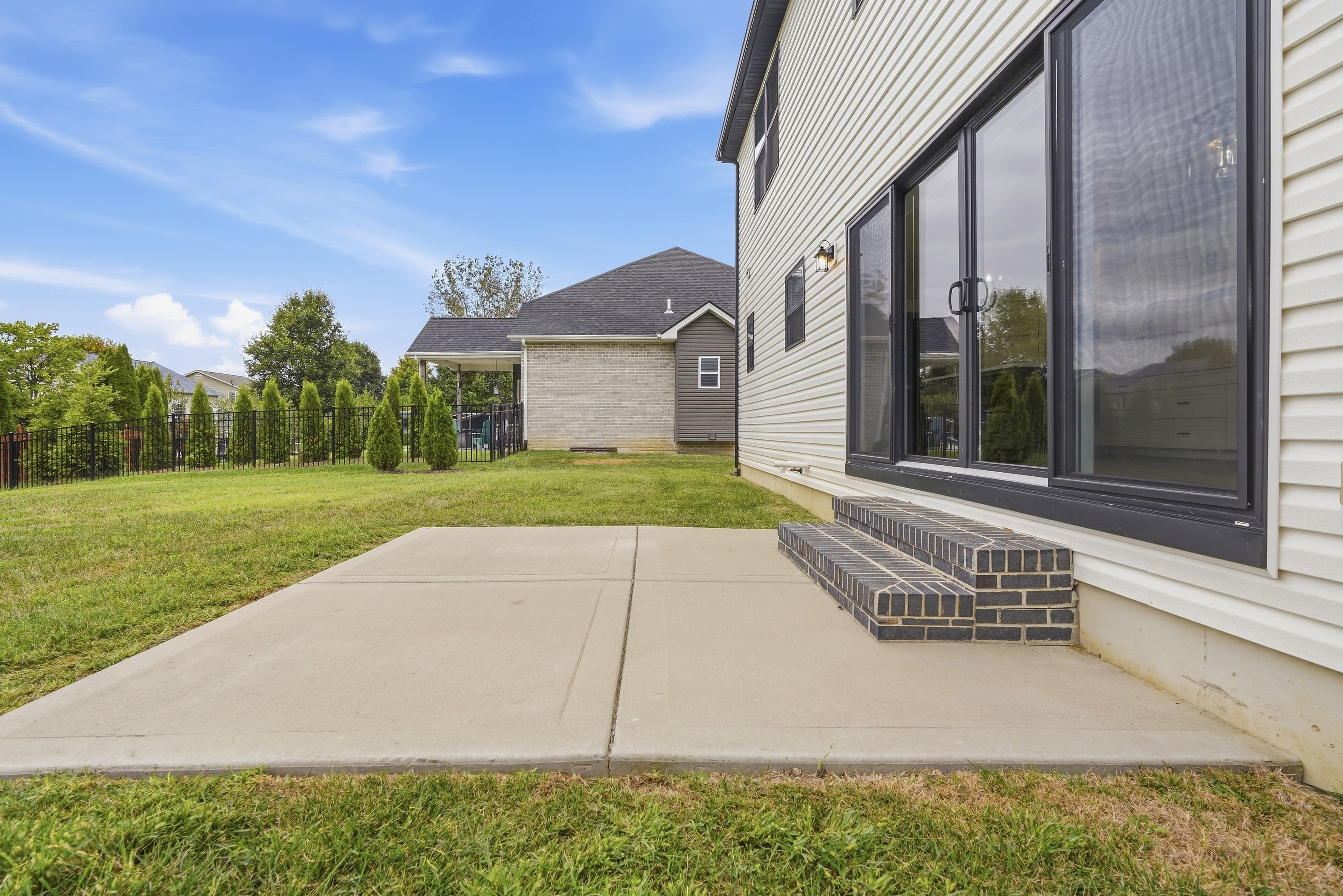 Photo 5 of 39 of 1623 Oglesby Dr, Edwardsville, IL
