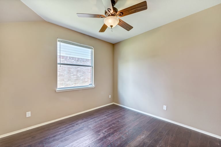 Photo 29 of 32 - 9900 Shelburne Rd, Fort Worth, TX 76244