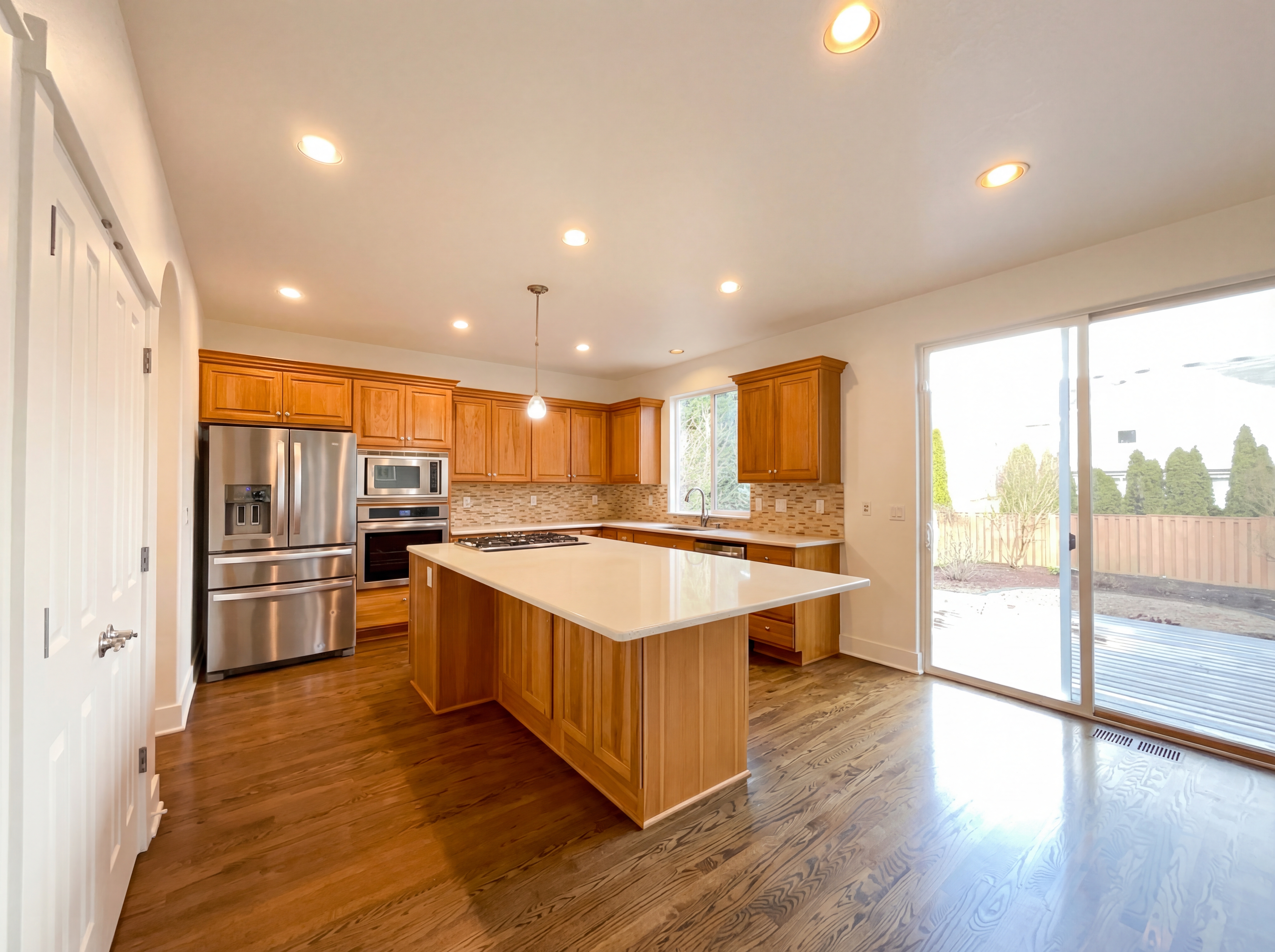 Photo 28 of 35 of 10989 SW Oneida St, Tualatin, OR