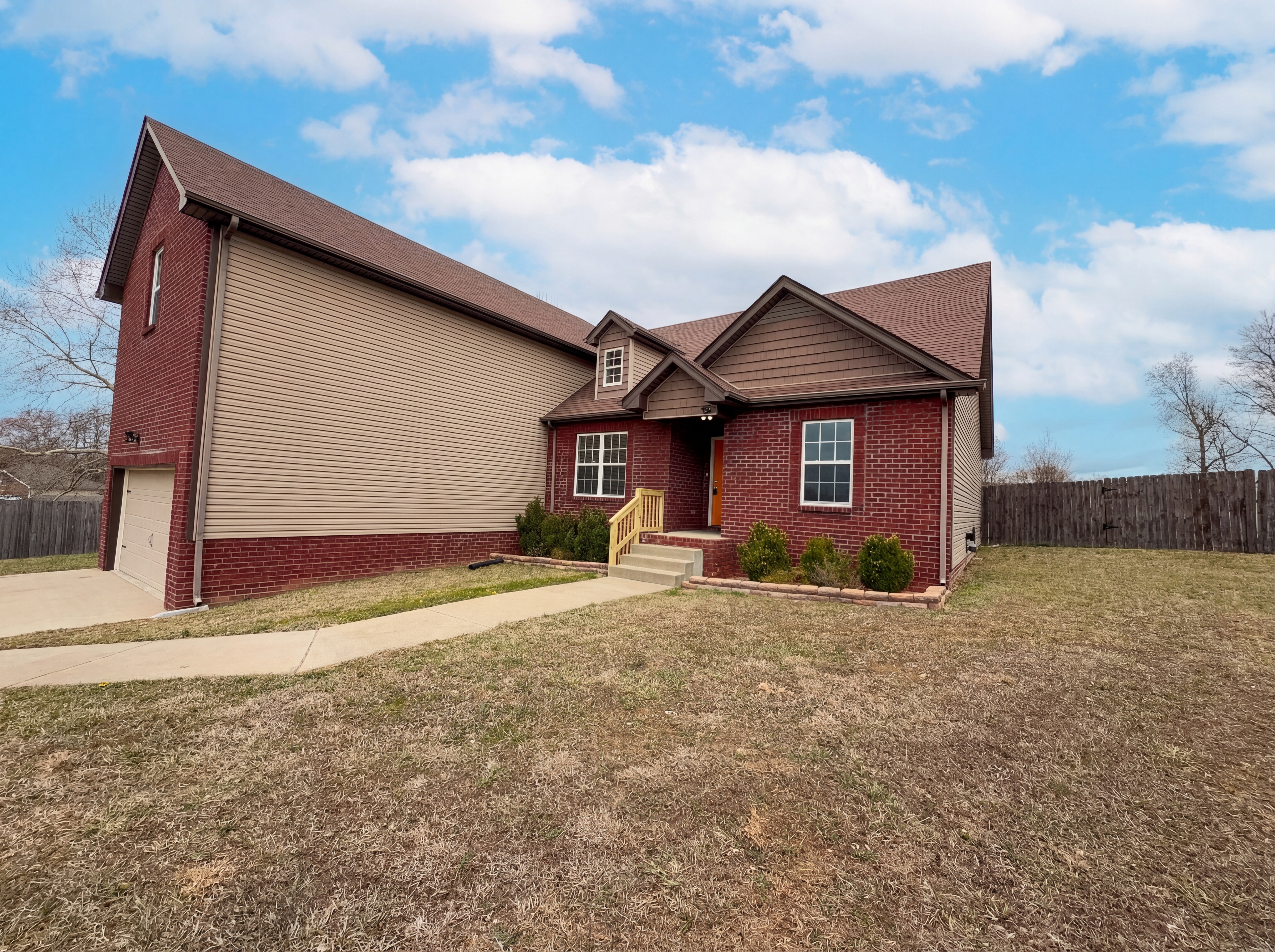 Photo 18 of 22 of 353 Chestnut Grove Ct, Clarksville, TN