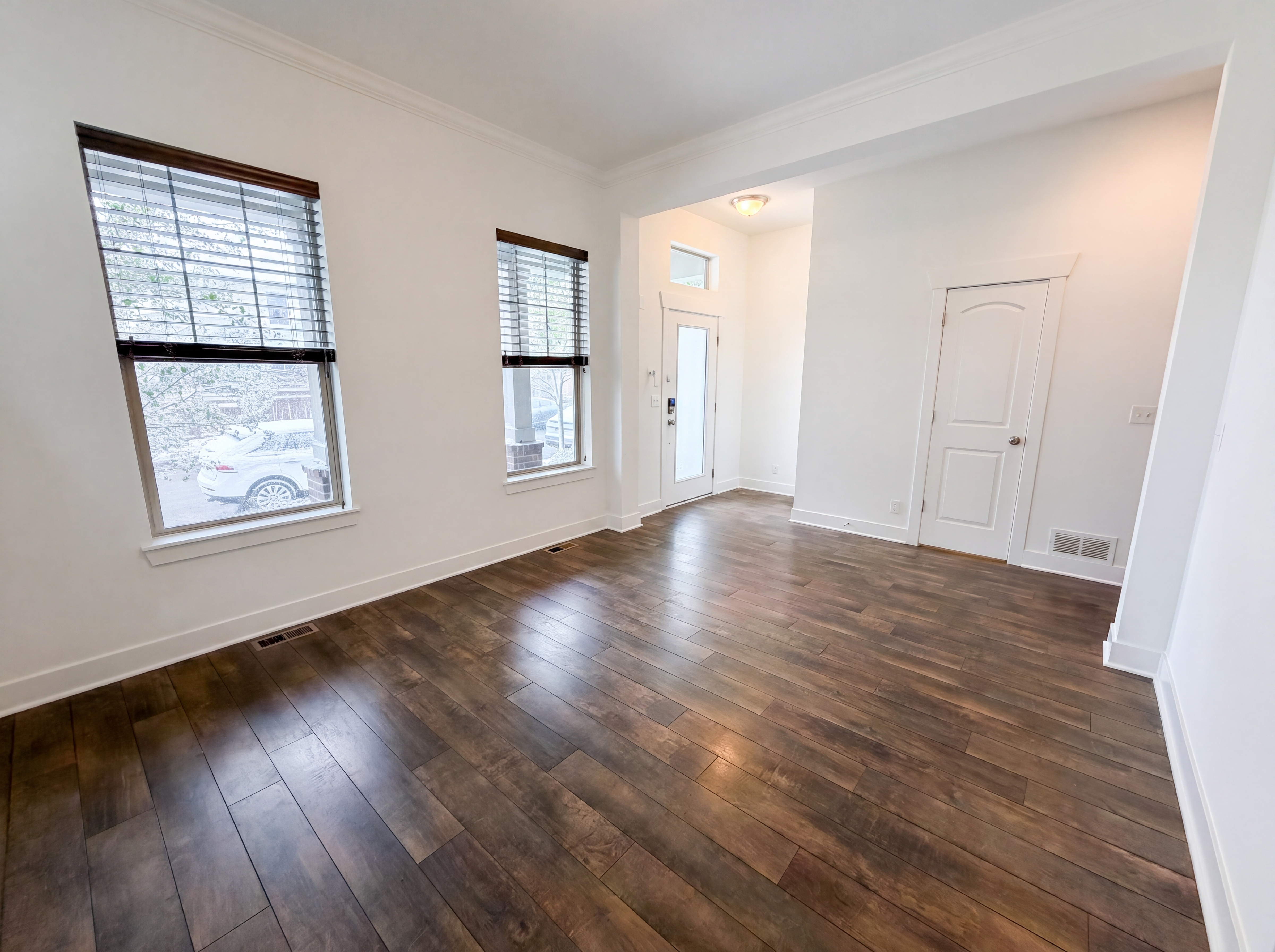 Photo 7 of 33 of 11466 E 27th Ave, Denver, CO