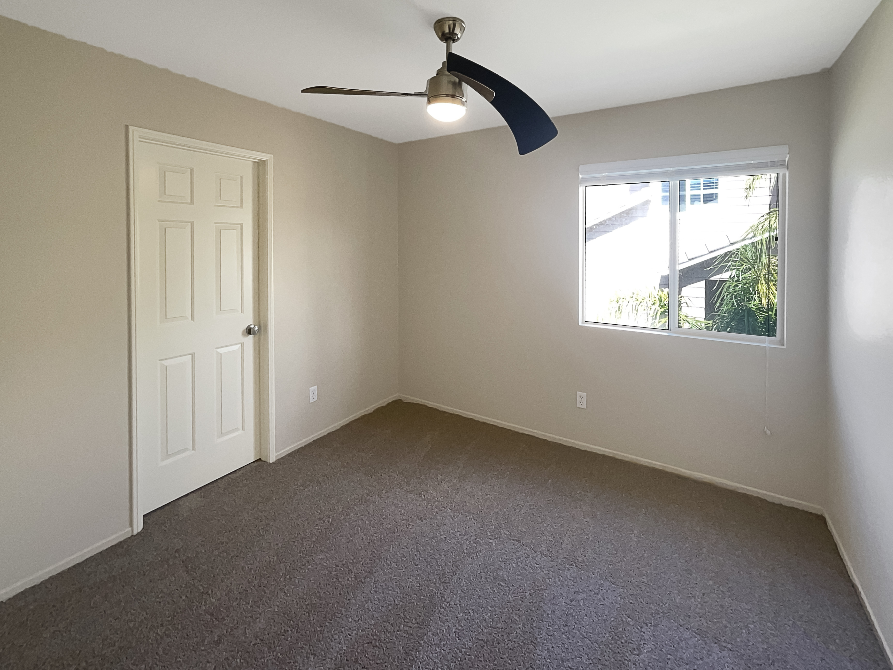 Photo 5 of 21 of 42 Parterre Ave, Lake Forest, CA