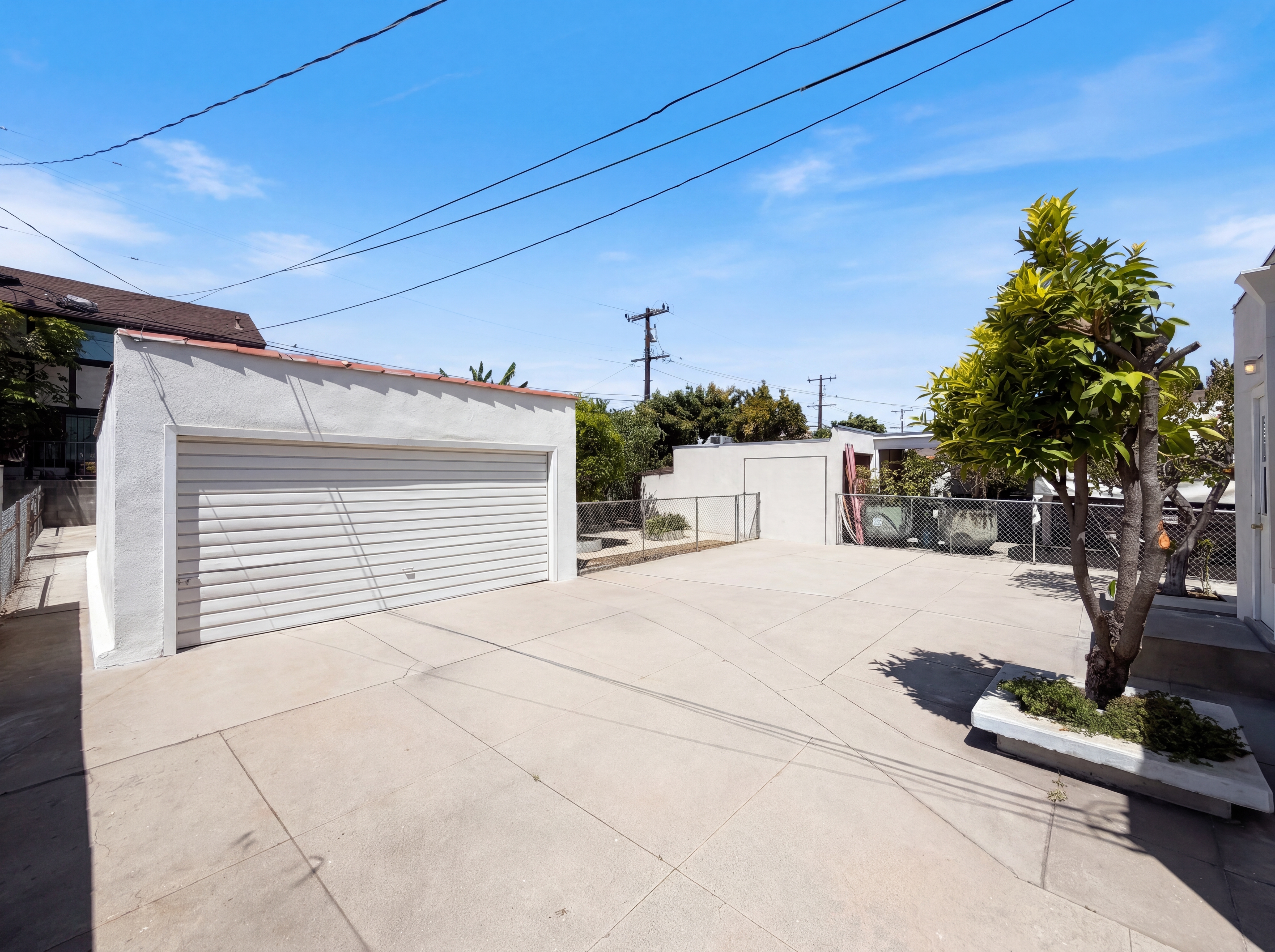 Photo 26 of 31 of 817 S 9th St, Alhambra, CA