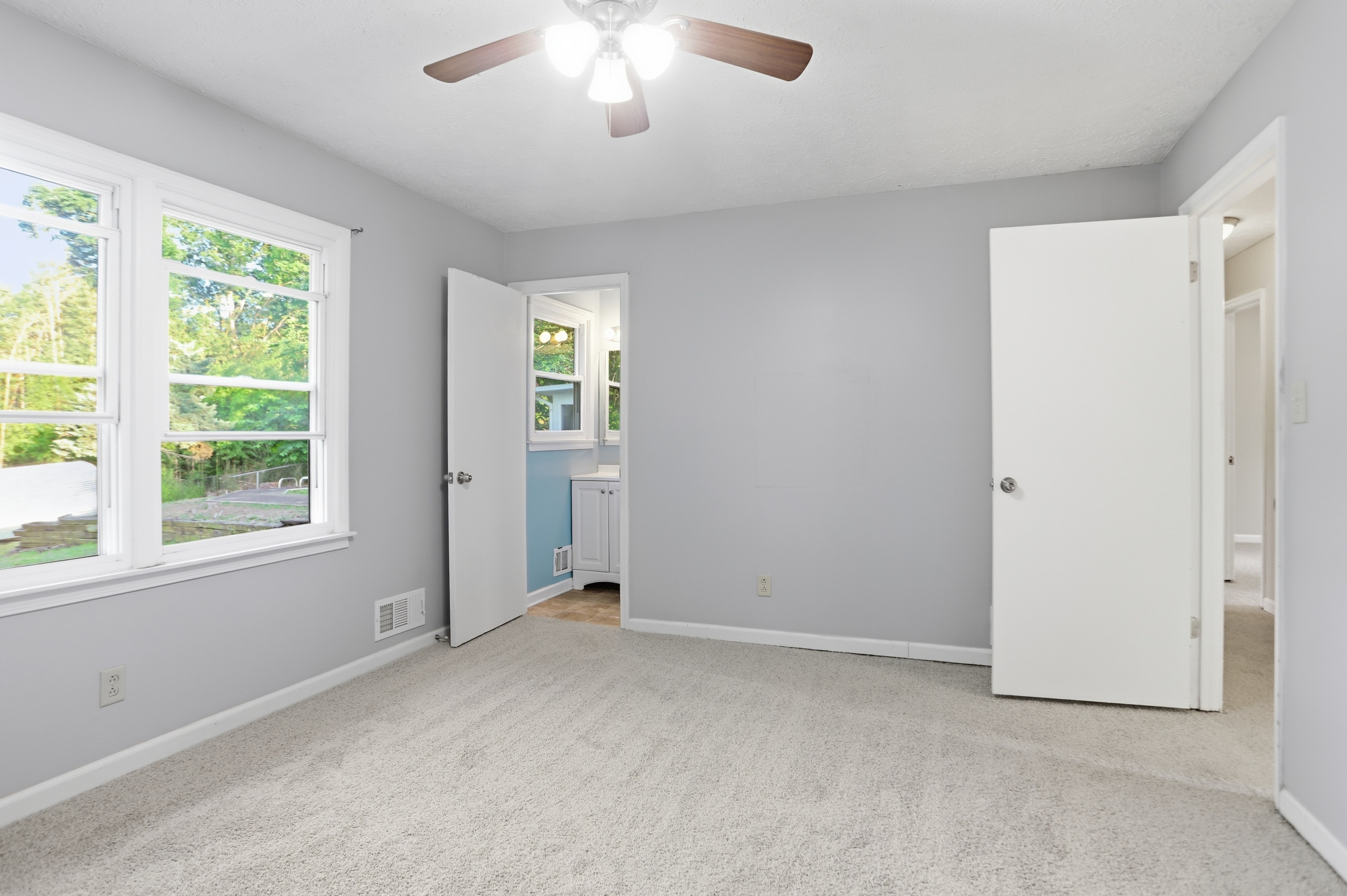 Photo 21 of 34 of 6742 Kellogg Dr, Acworth, GA