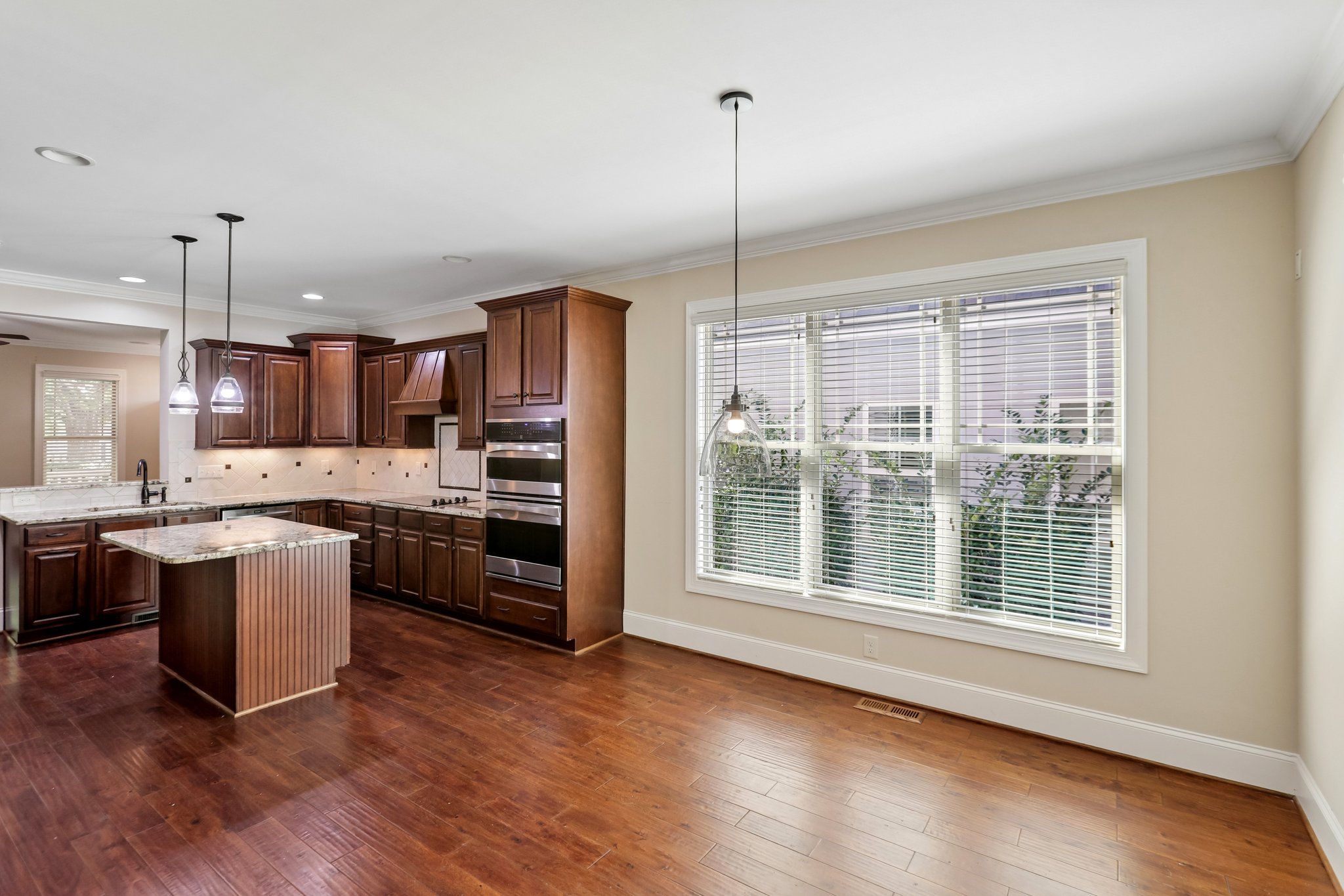 Photo 7 of 29 of 1214 Ileagnes Rd, Raleigh, NC