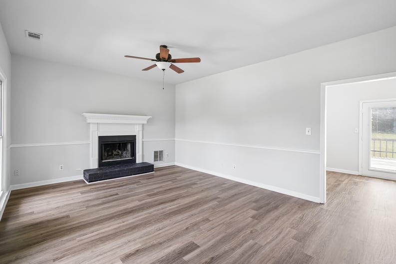 Property photo 3 of 2 Sumer Ln S