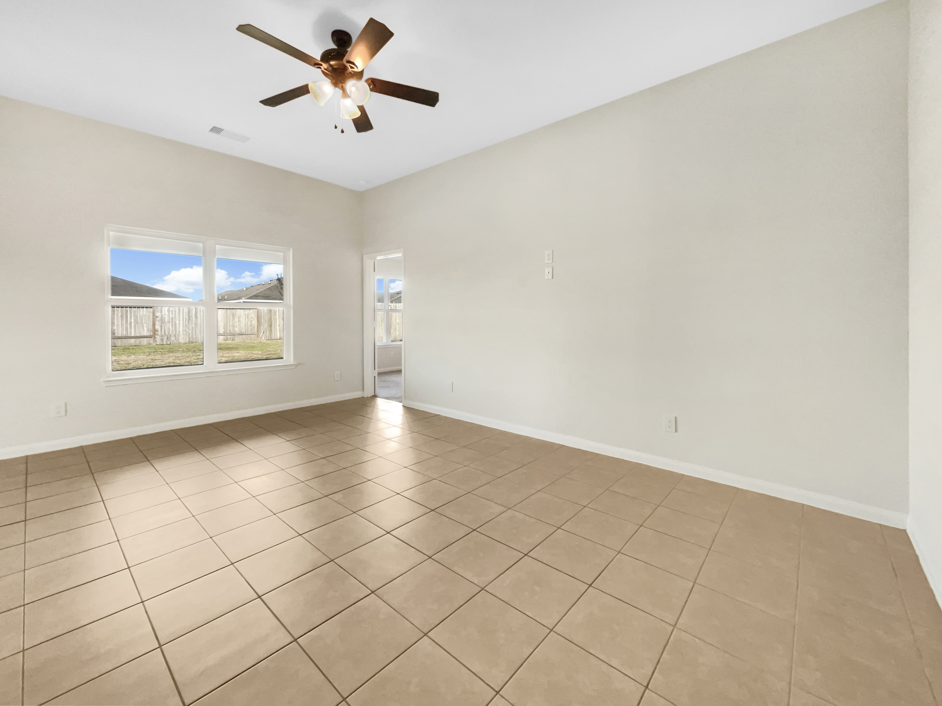 Photo 3 of 19 of 5122 Breezy Parke Ln, Richmond, TX