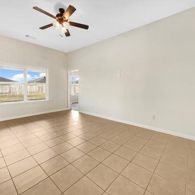 Property photo 3 of 5122 Breezy Parke Ln
