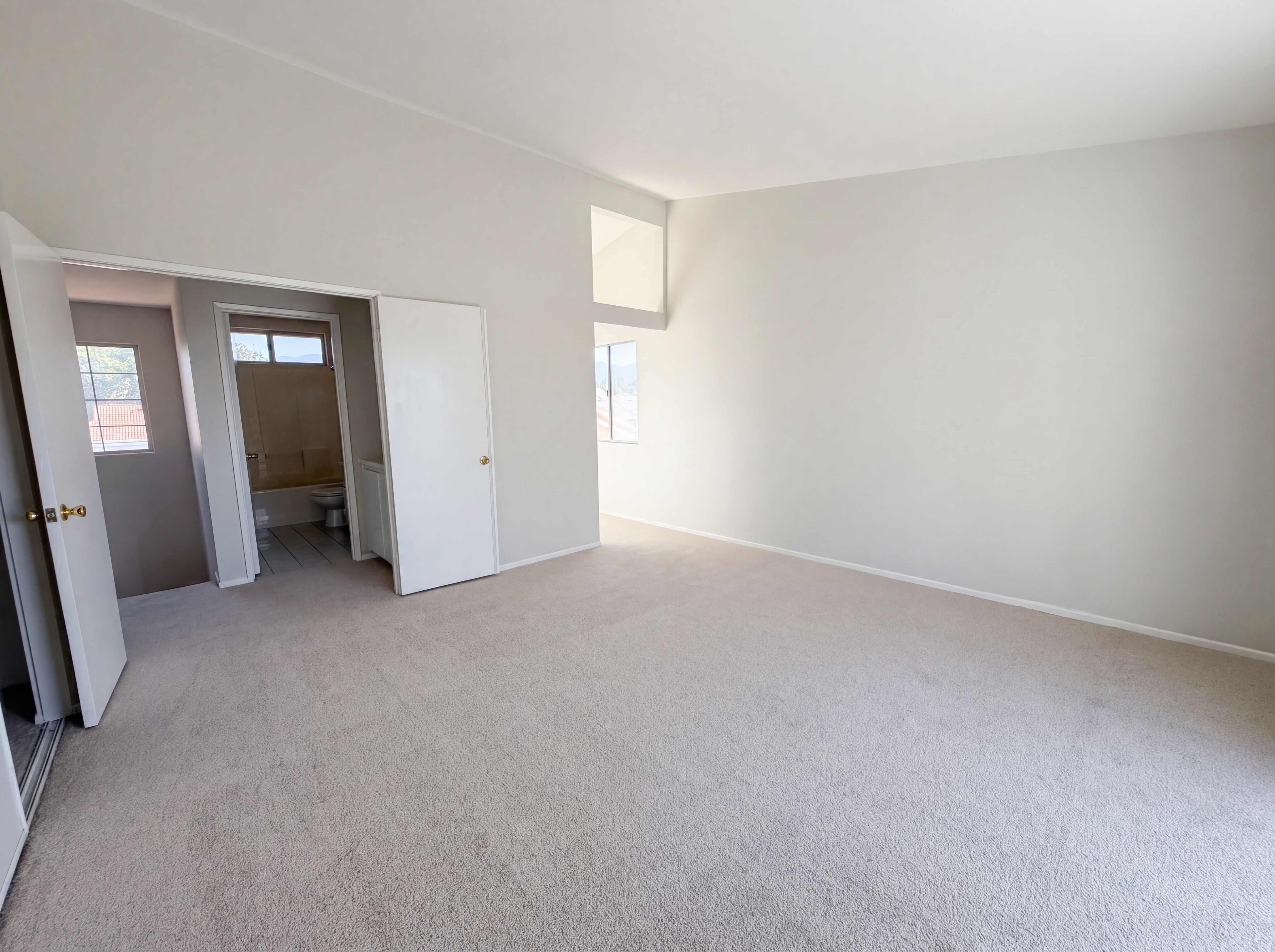 Photo 18 of 23 of 2565 W Fairview Dr, Rialto, CA