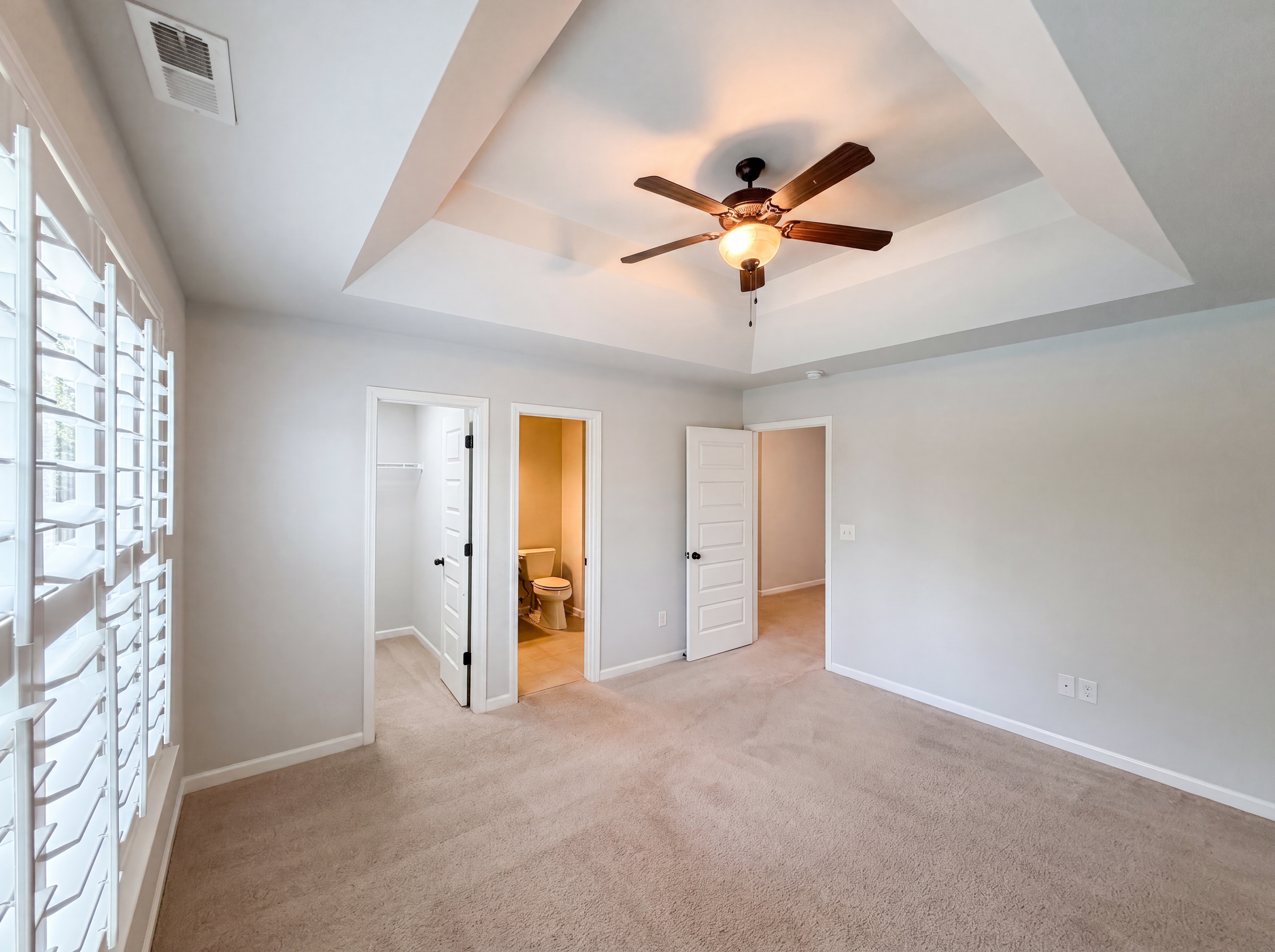 Photo 4 of 28 of 156 Southbrook Ln, Sanford, NC