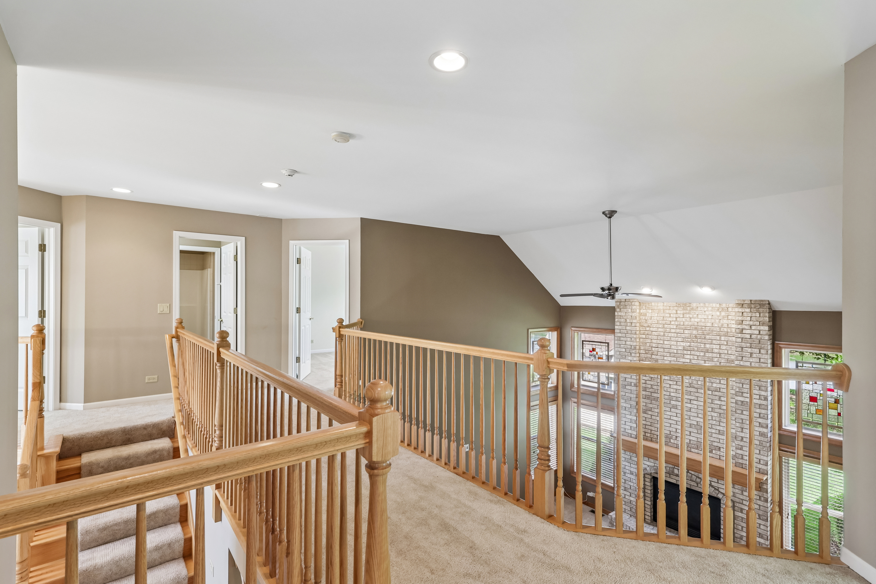 Photo 34 of 41 of 426 Heatherwood Dr, Oswego, IL