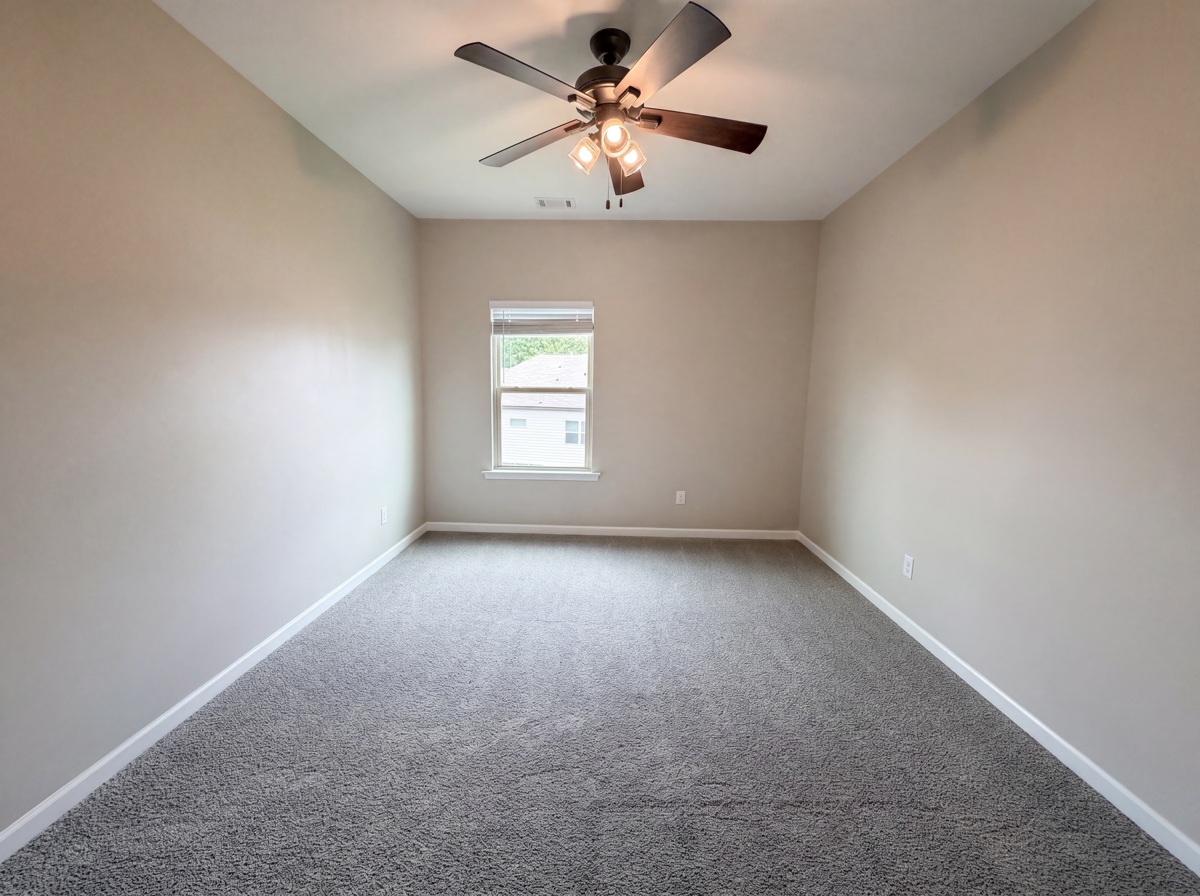 Photo 14 of 23 of 4205 Goosecross Ct, Lilburn, GA