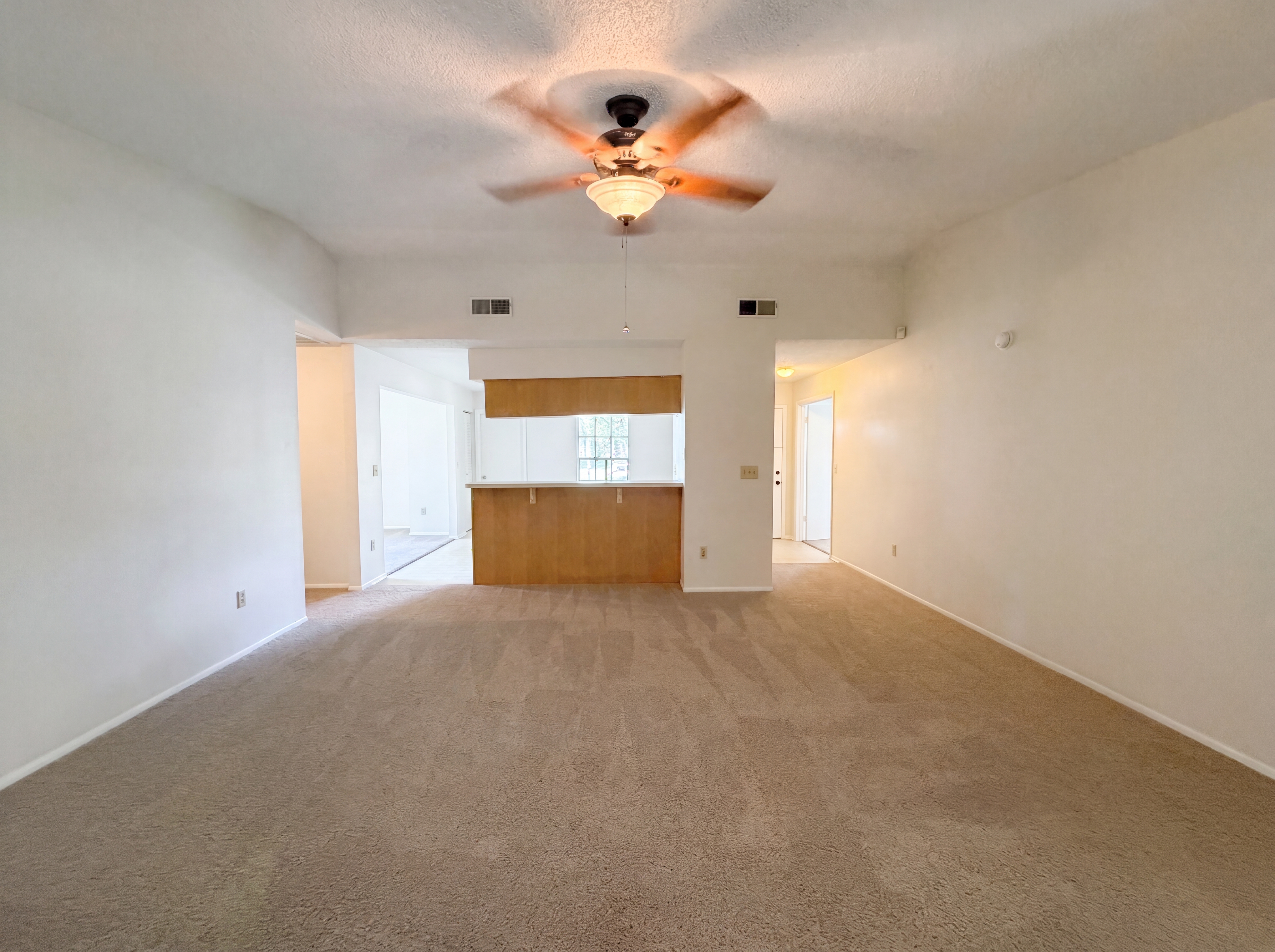 Photo 6 of 27 of 5720 Kneeland Ln, Tampa, FL