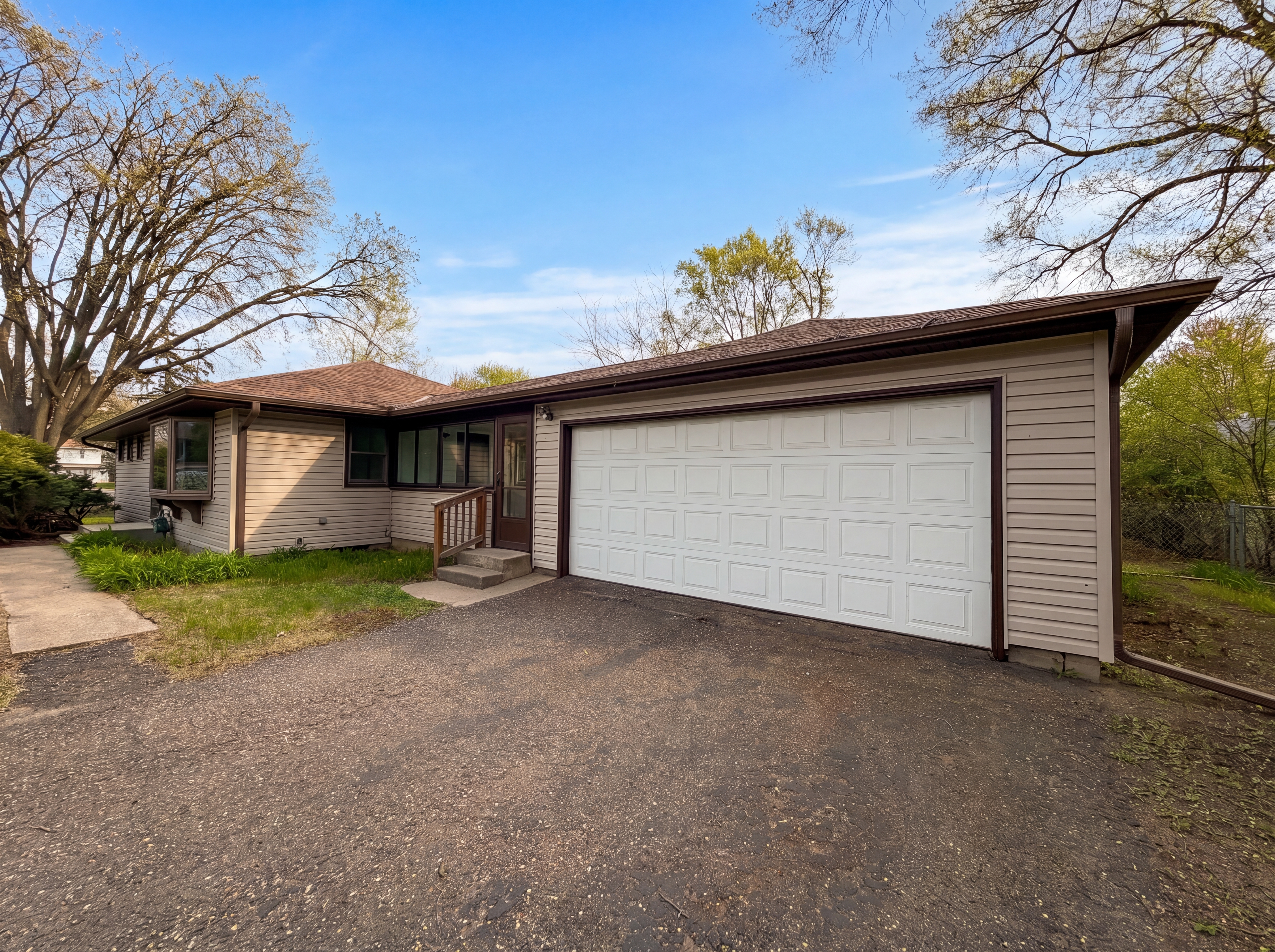 Photo 23 of 27 of 8615 Virginia Cir N, St. Louis Park, MN