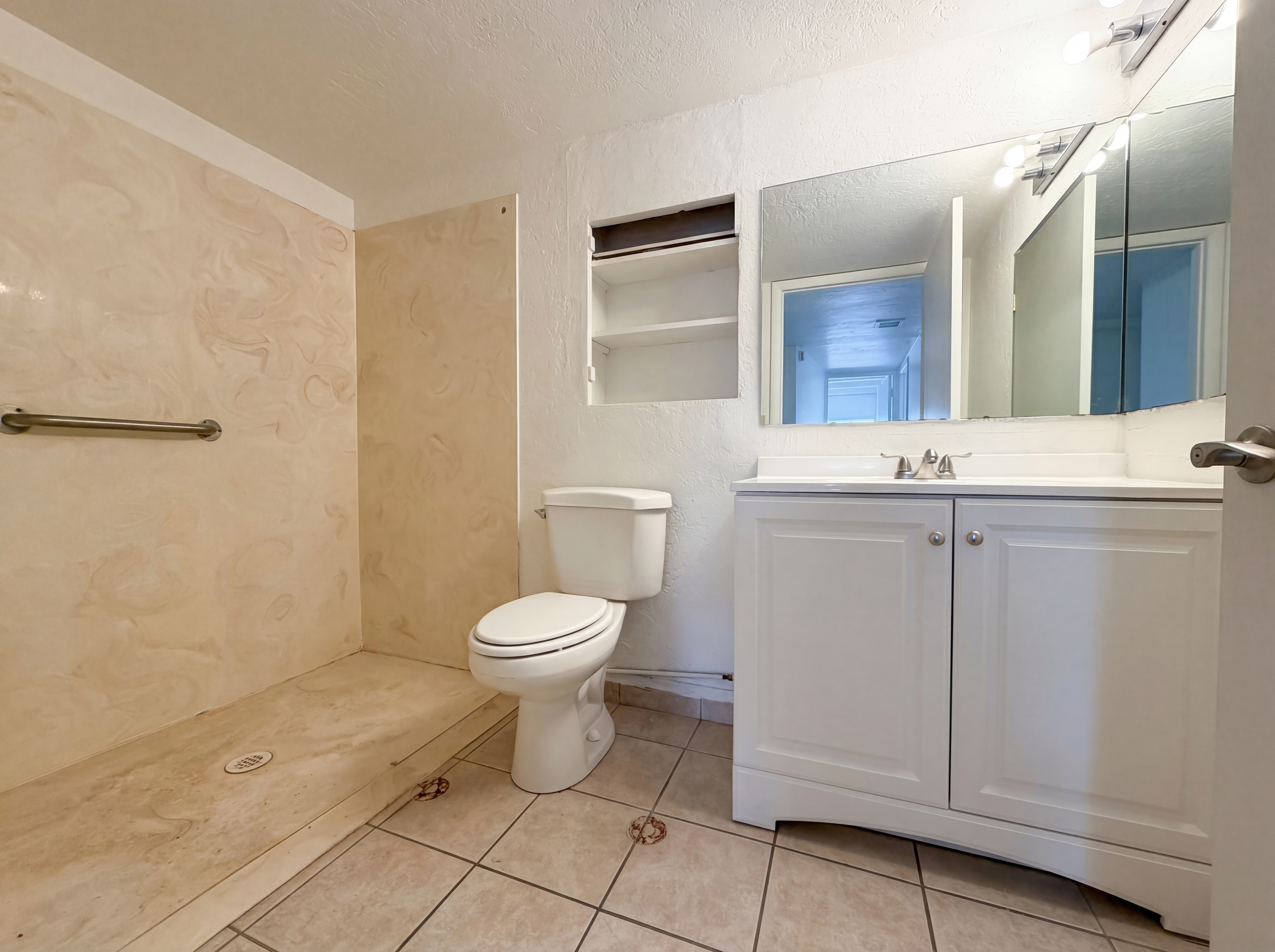 Photo 6 of 19 of 5211 E 20th St, Tucson, AZ
