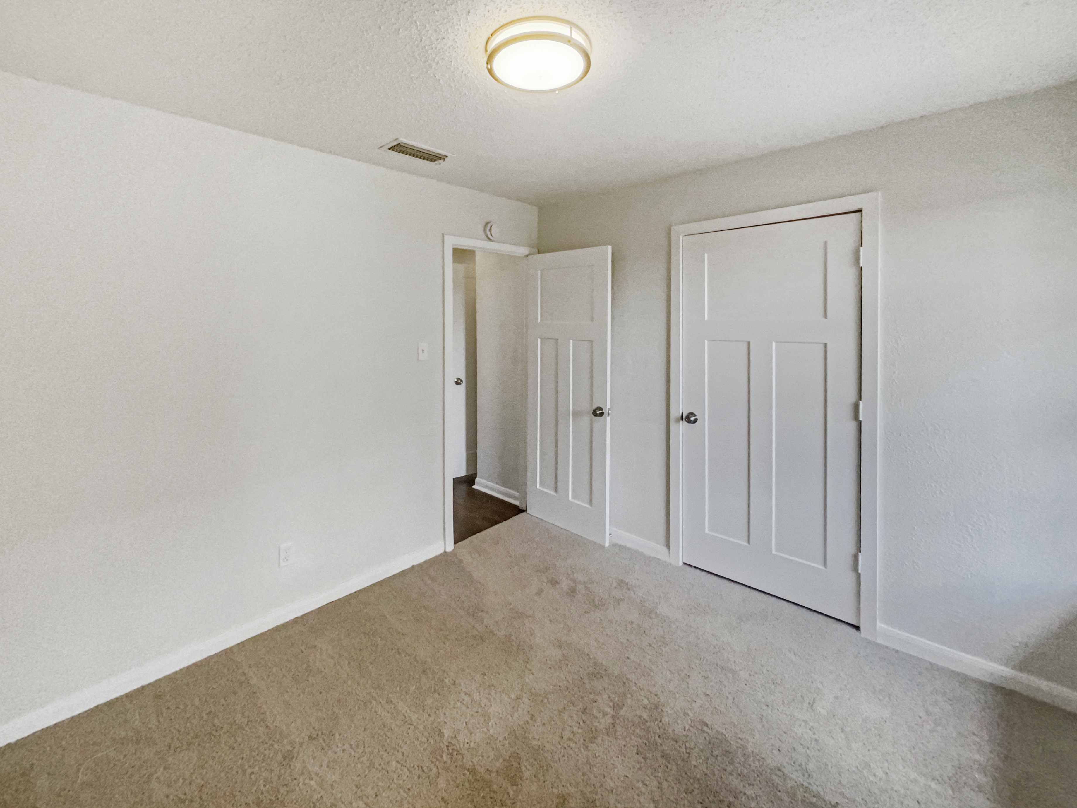 Photo 22 of 25 of 1426 Whiteoak Dr, Garland, TX