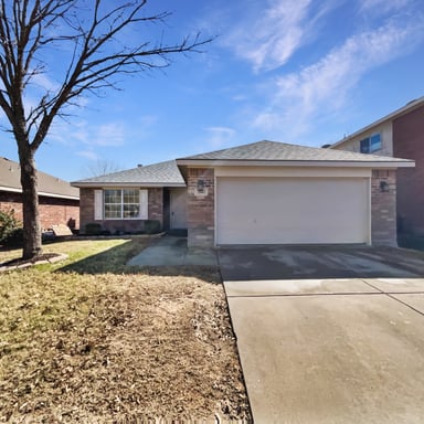 Property photo 1 of 2042 Lake Trail Dr