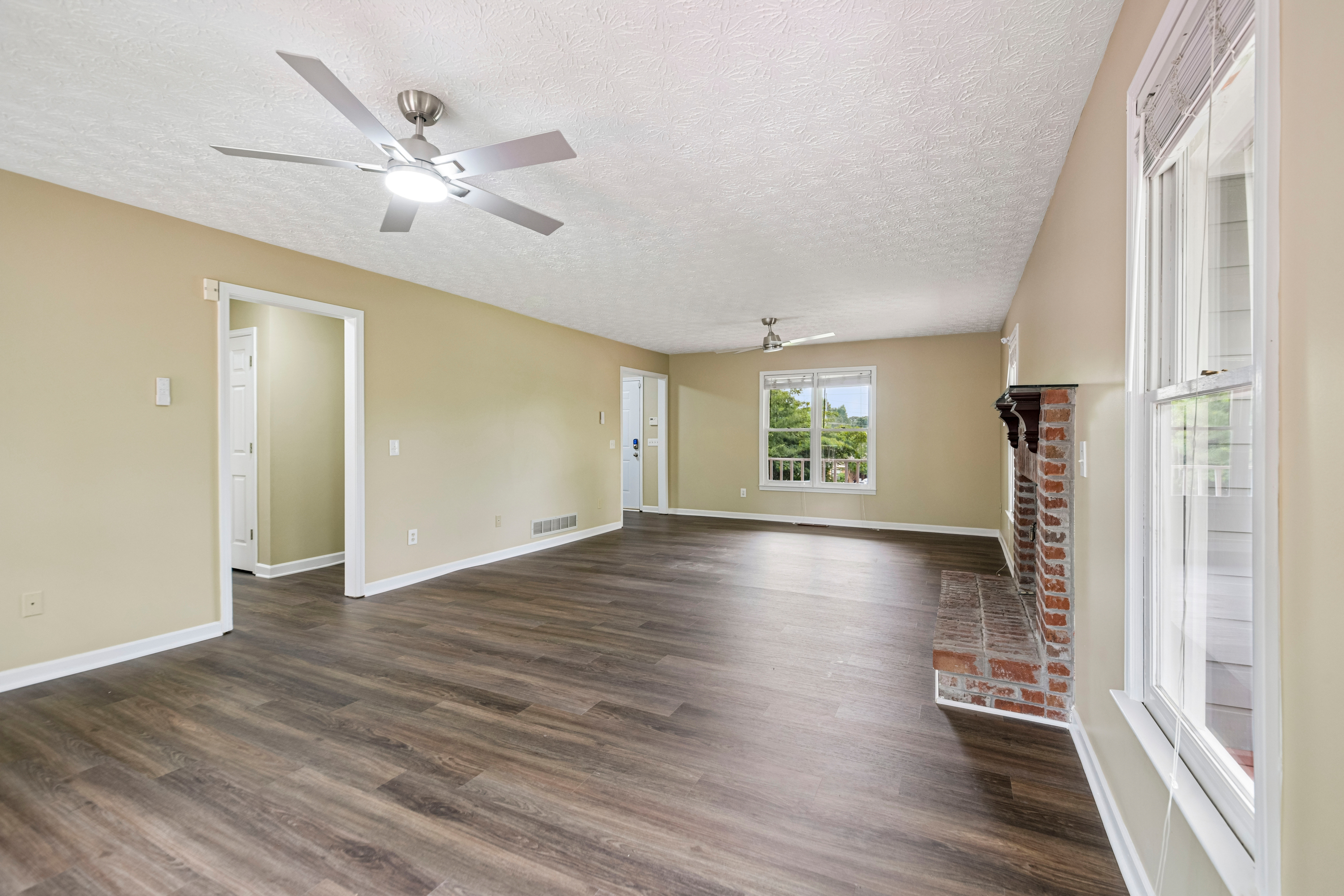 Photo 10 of 34 of 2321 Murdock Rd, Marietta, GA
