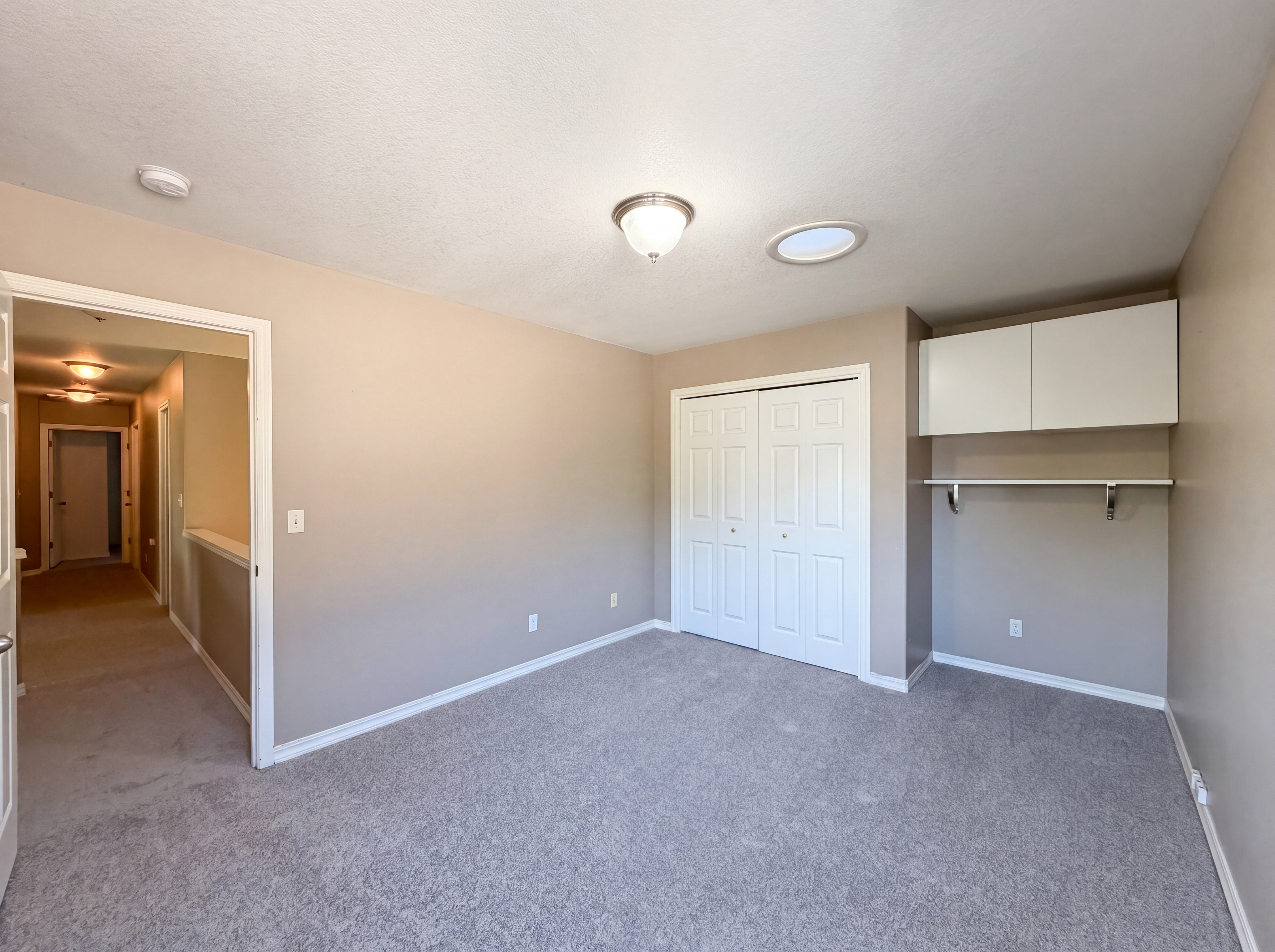 Photo 11 of 25 of 5880 SE Snowberry Ct, Hillsboro, OR
