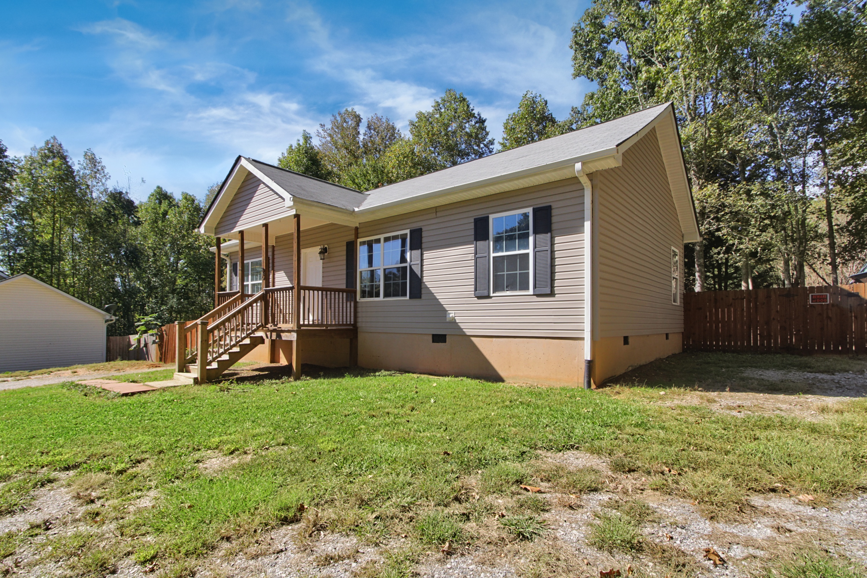 Photo 3 of 30 of 87 Dogwood Ln, Cleveland, GA