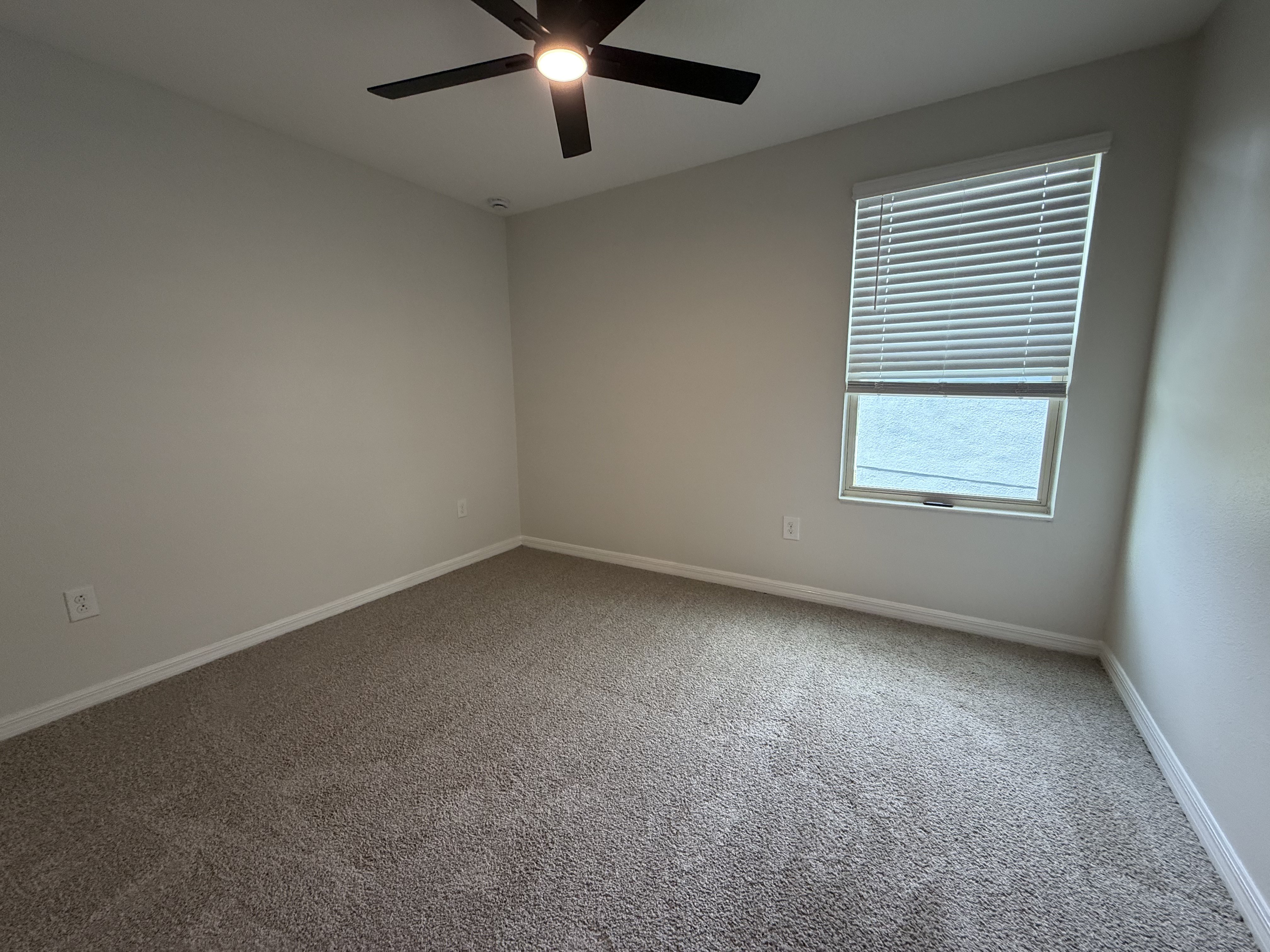 Photo 3 of 42 of 10448 Carloway Hills Dr, Wimauma, FL