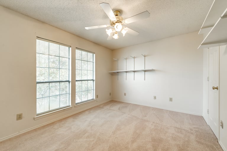 Photo 17 of 23 - 8413 Luna Dr, Rowlett, TX 75088