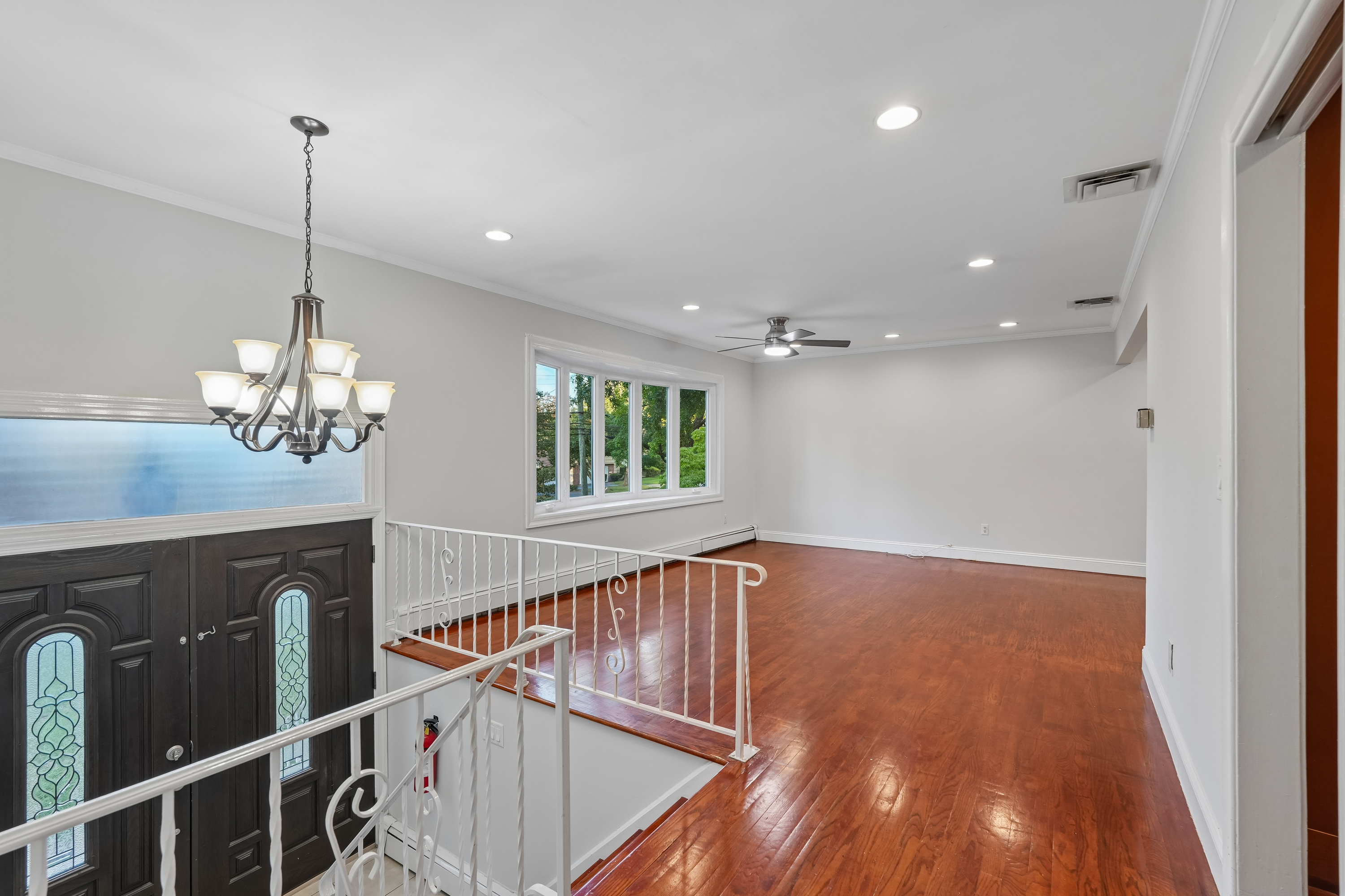 Photo 9 of 36 of 274 Oradell Ave, Paramus, NJ