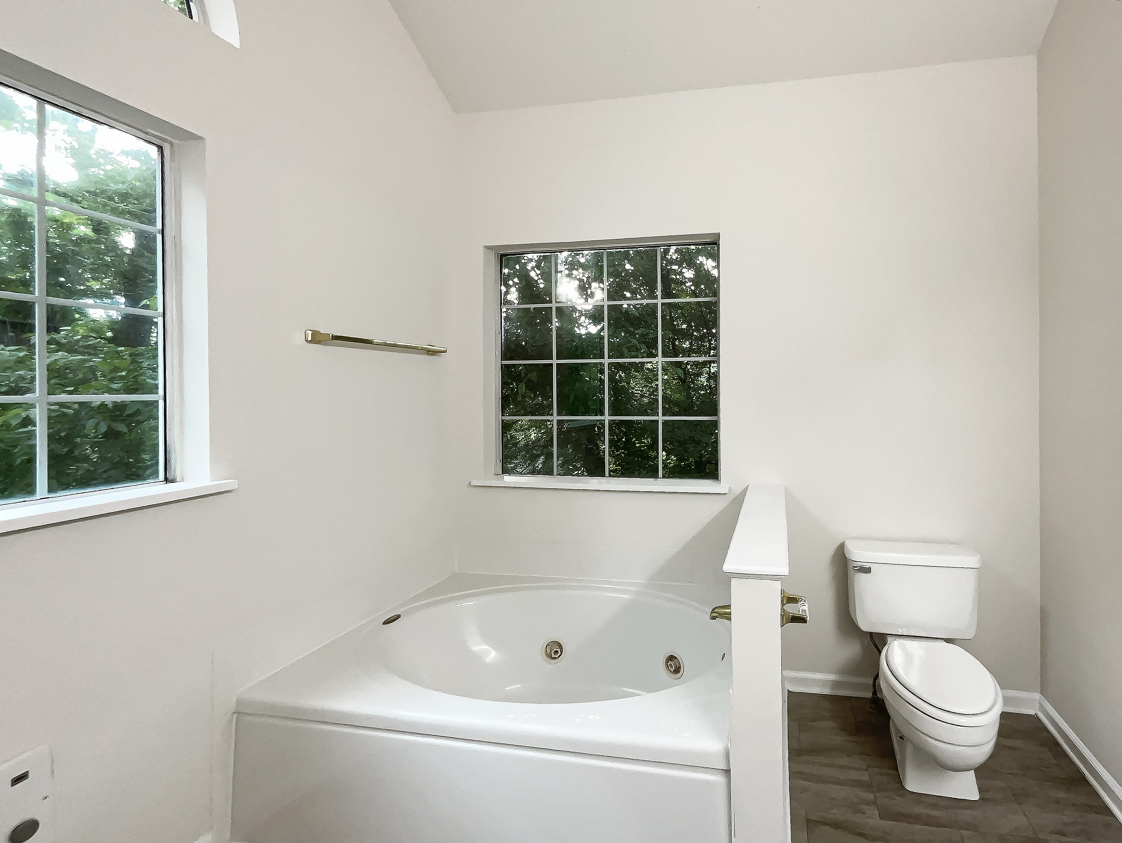 Photo 18 of 33 of 824 N Woodstone Ln, Nashville, TN