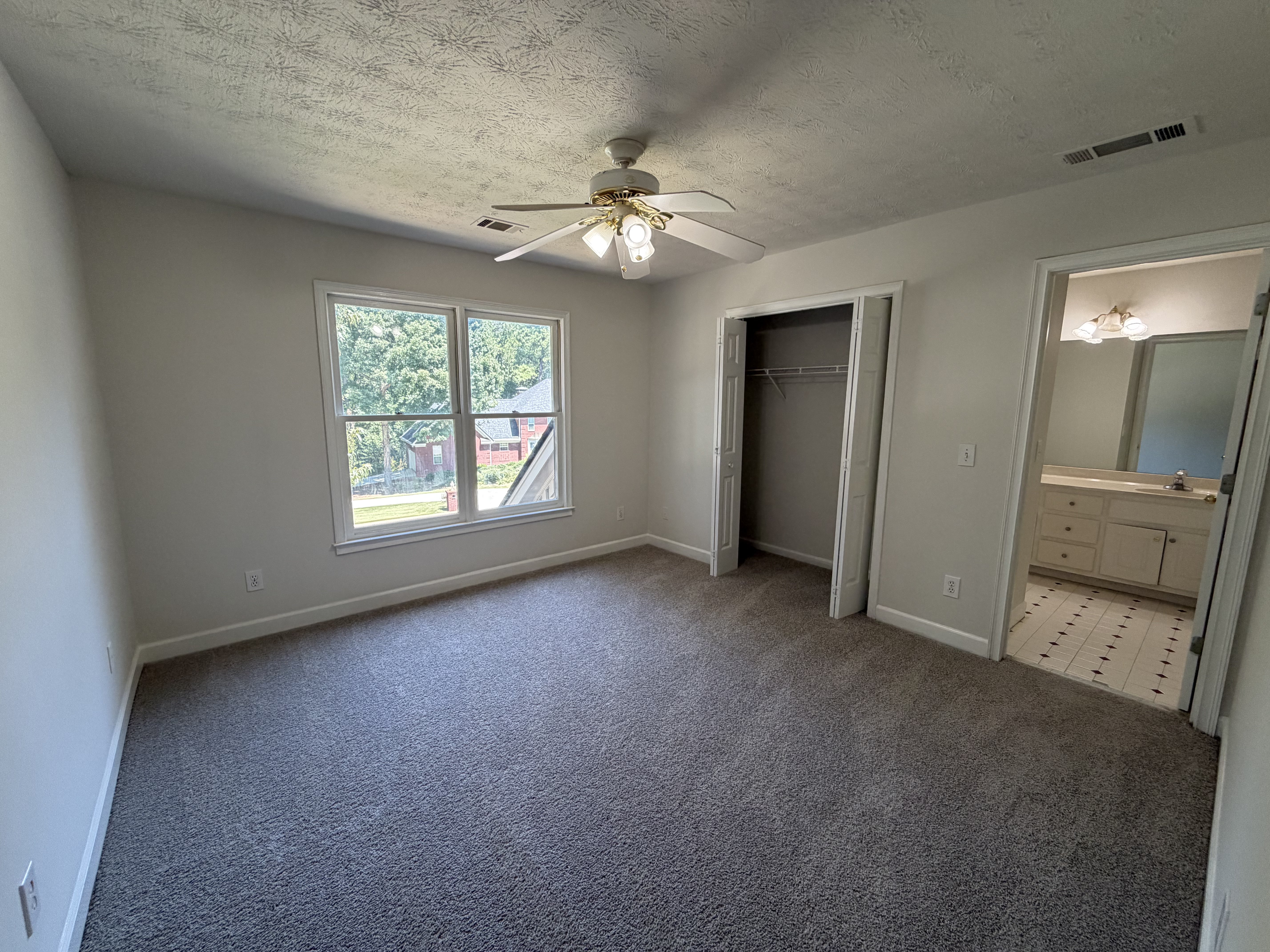 Photo 14 of 25 of 1990 Eagle Ridge Dr SW, Conyers, GA