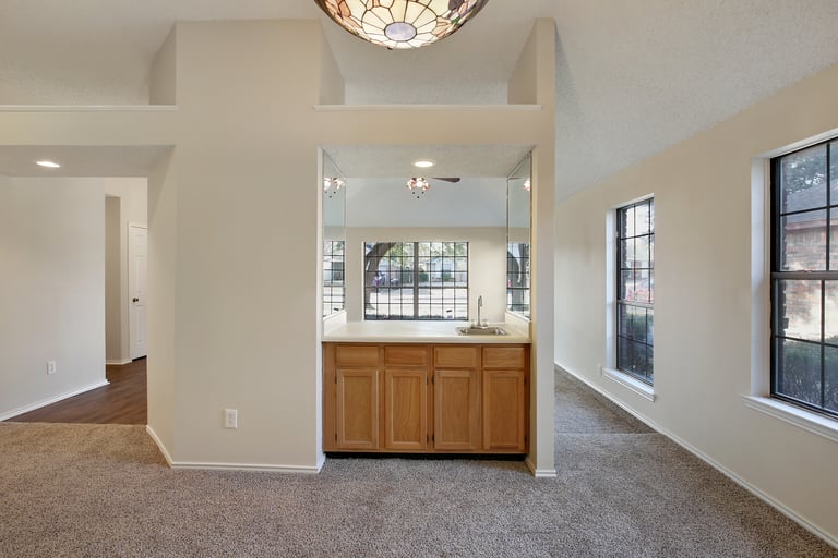 Photo 9 of 31 - 2716 Poplar Spring Rd, Fort Worth, TX 76123