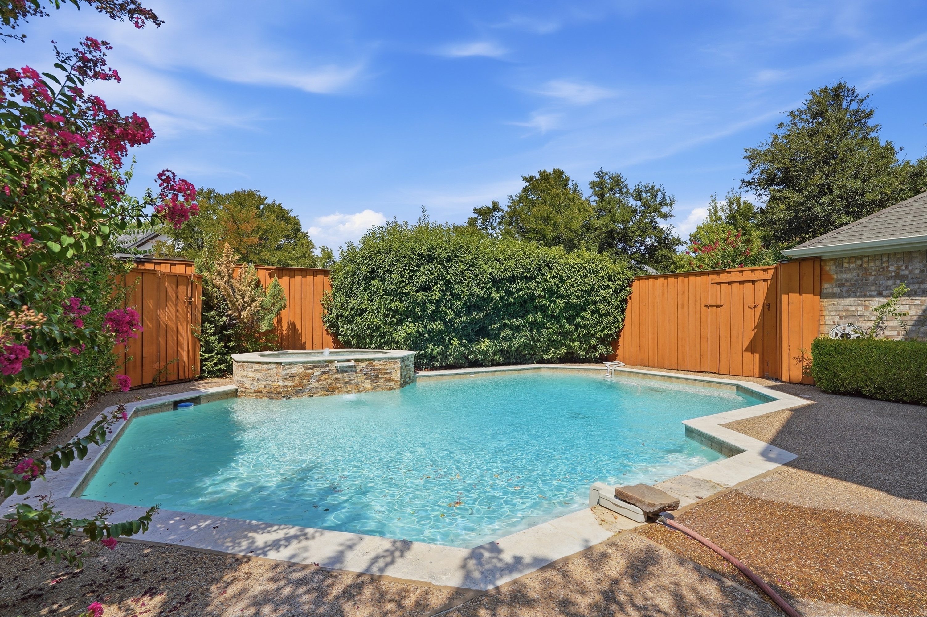 Photo 23 of 43 of 2741 Barrington Dr, Plano, TX