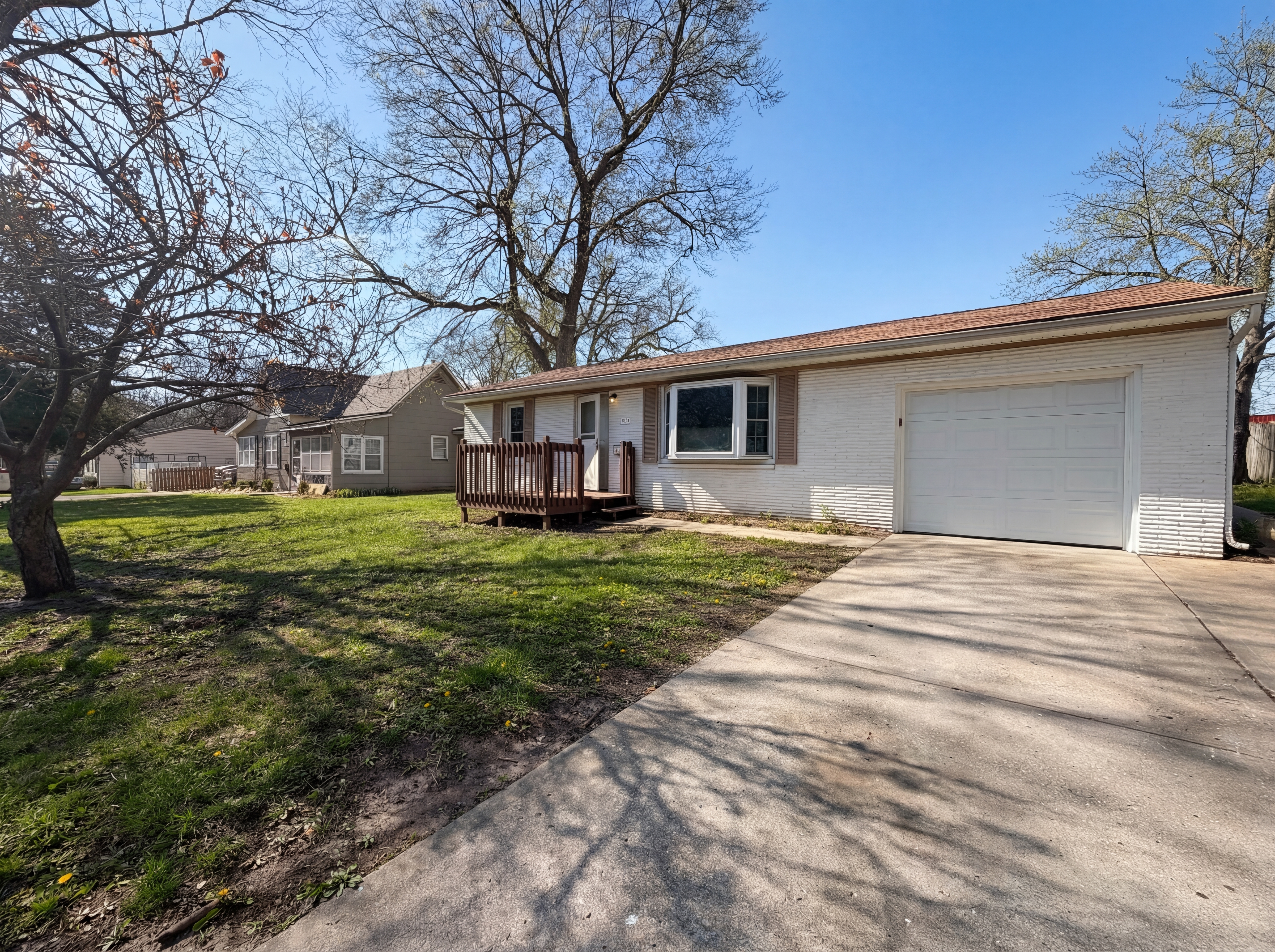 Photo 13 of 17 of 410 B St, Belton, MO