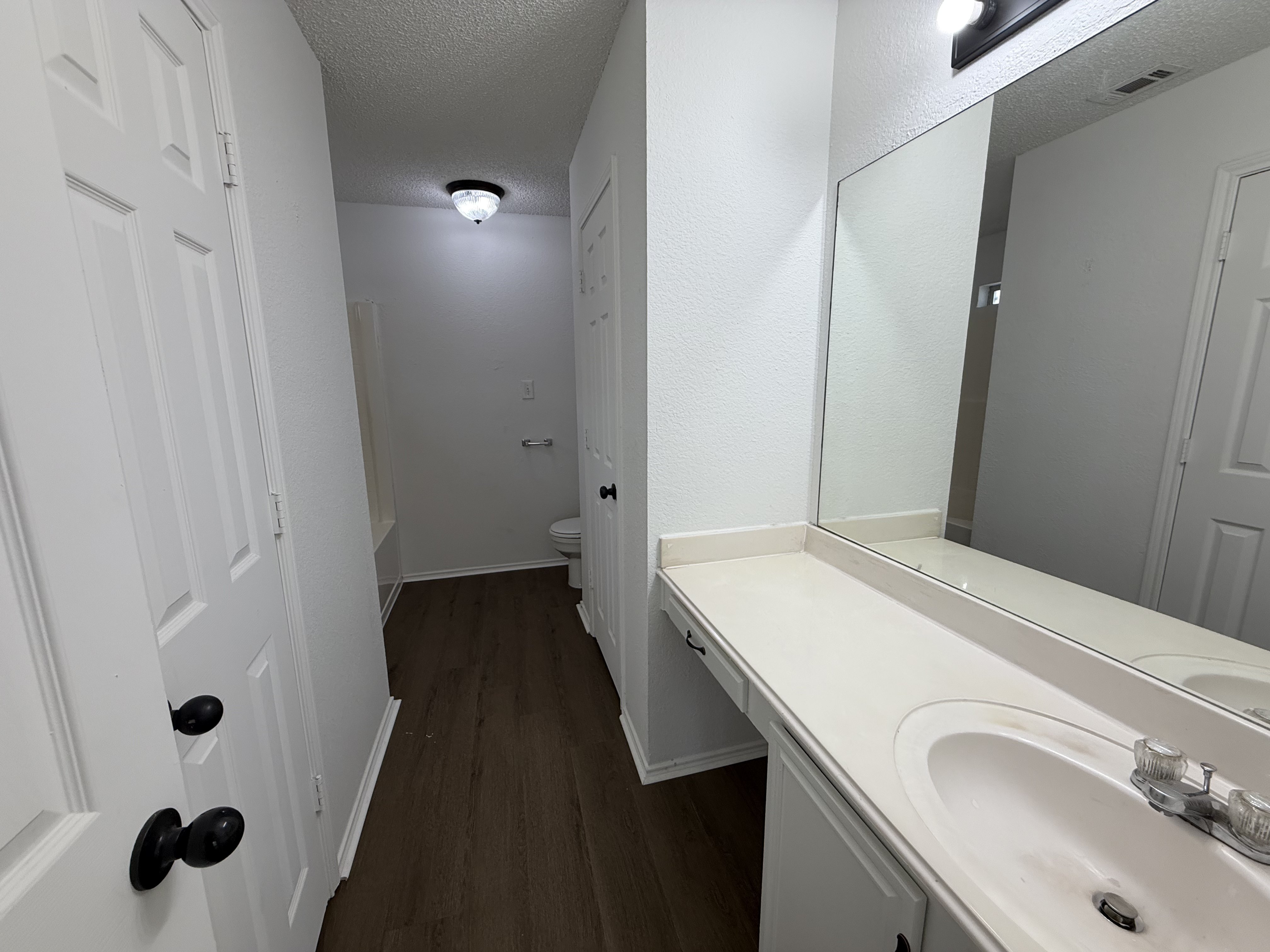 Photo 22 of 31 of 1033 Olivewood Ln, Fort Worth, TX