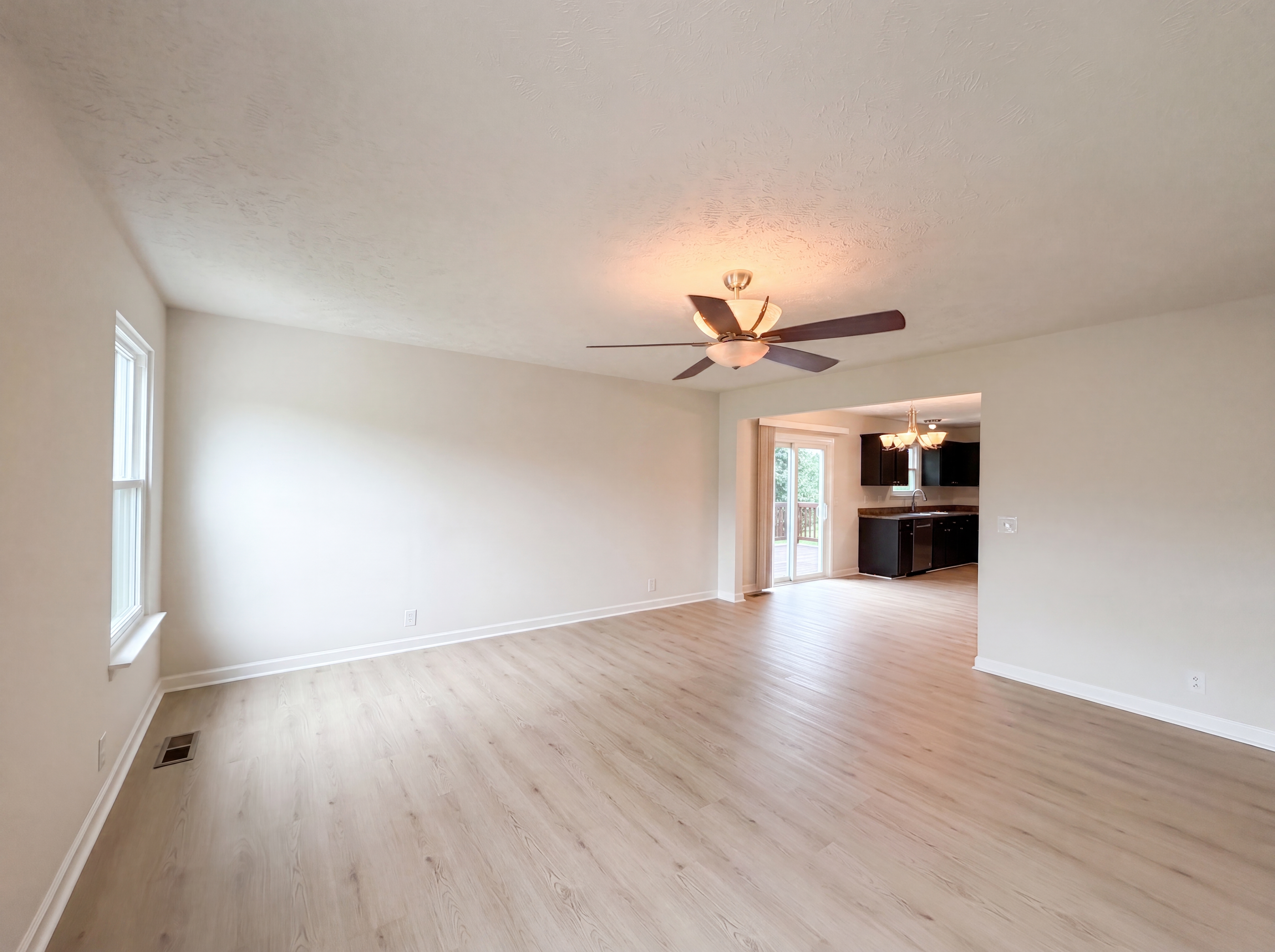 Photo 5 of 25 of 1223 California Dr, Murfreesboro, TN