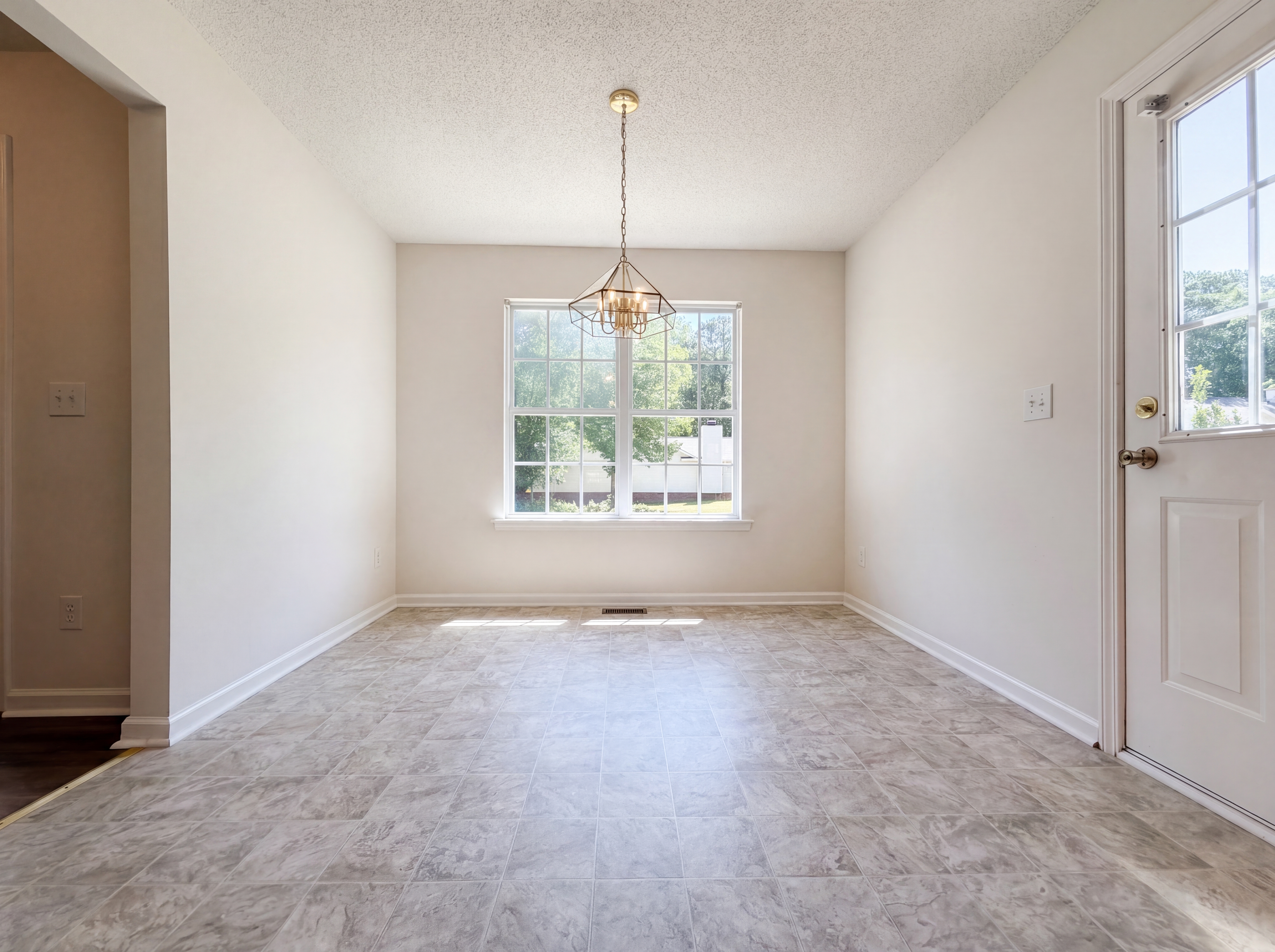 Photo 8 of 20 of 301 Hocutt Dr, Clayton, NC