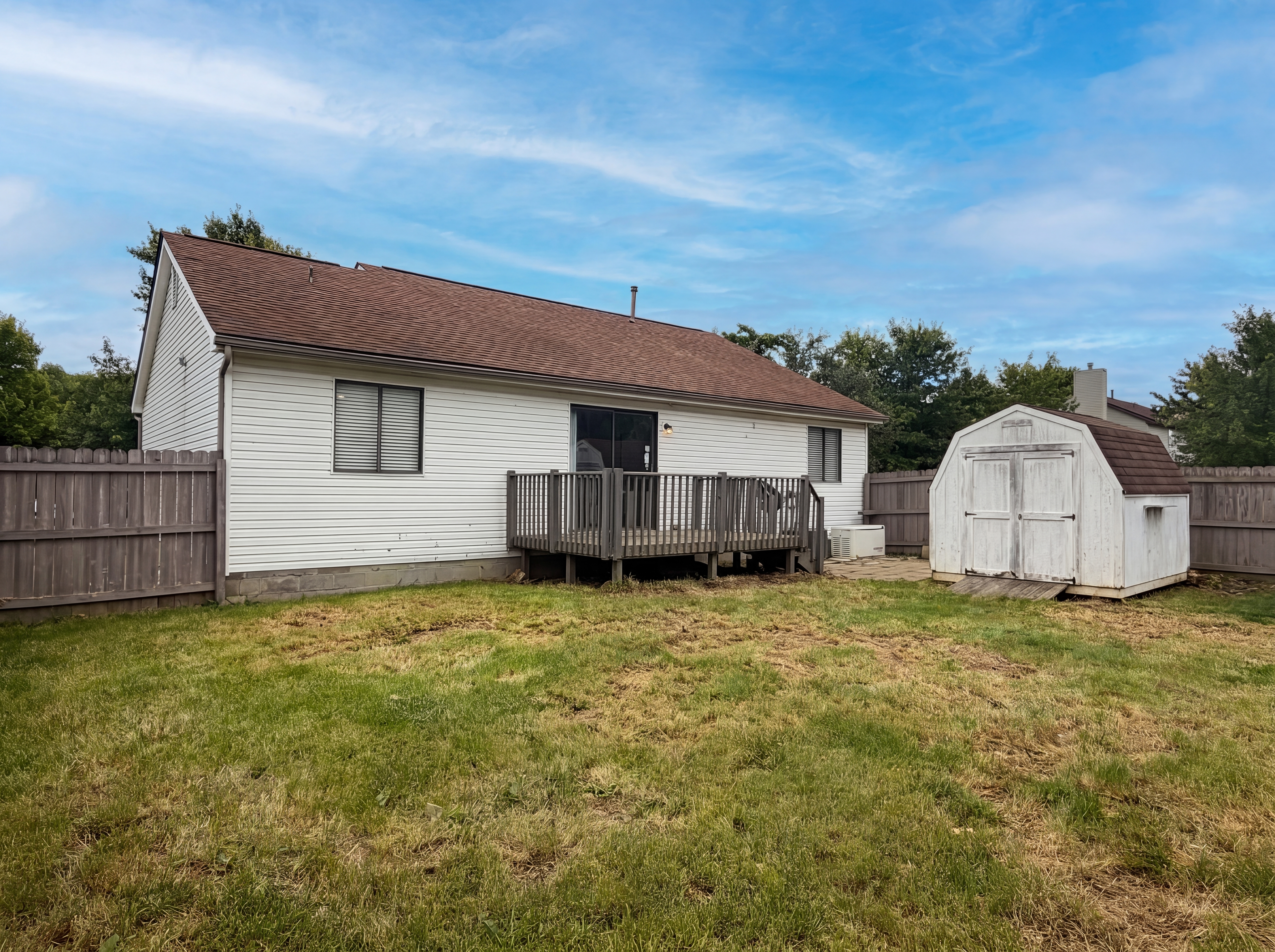 Photo 5 of 28 of 195 Brackbill Ct, Pickerington, OH