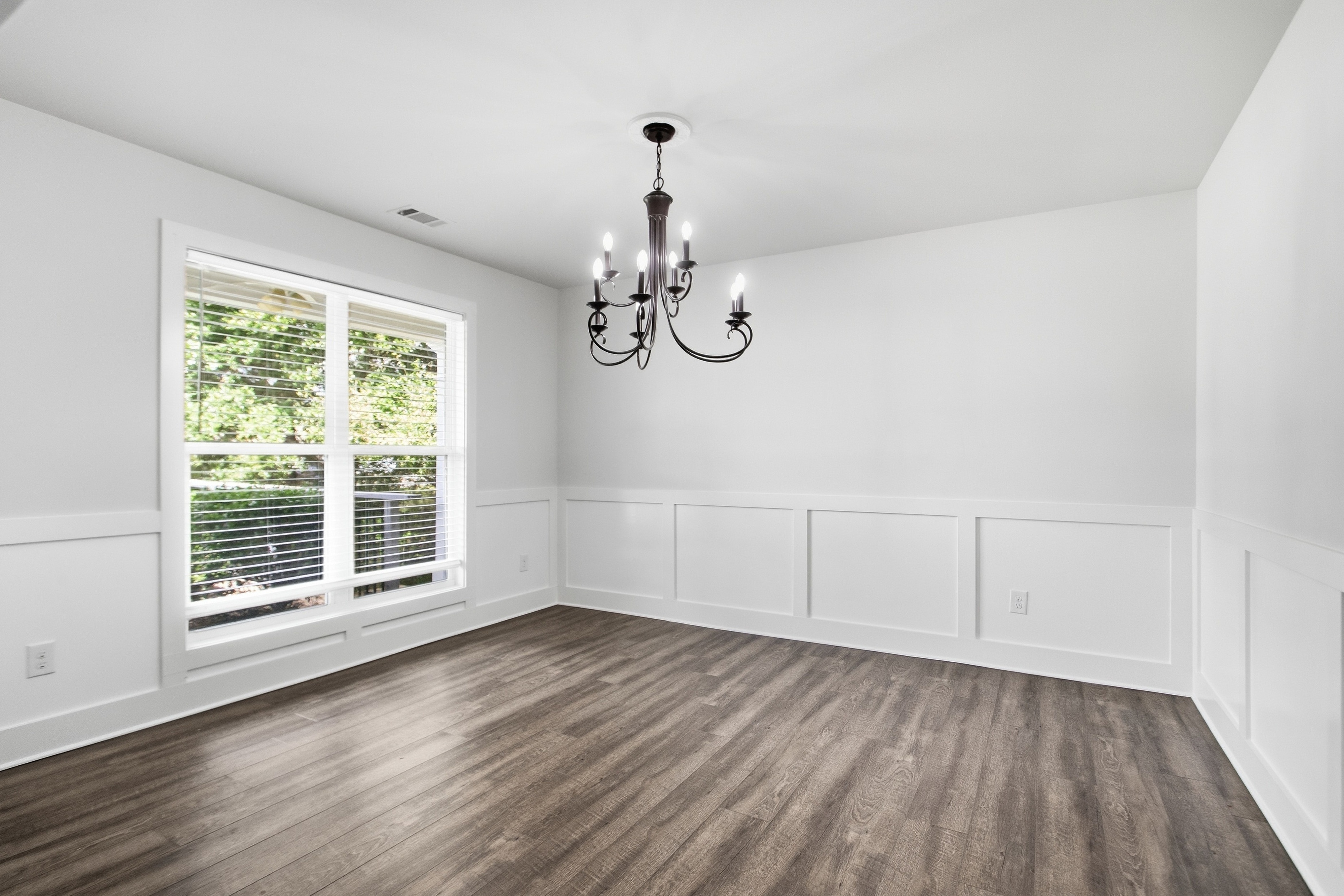 Photo 11 of 67 of 2878 Oak Springs Dr, Statham, GA