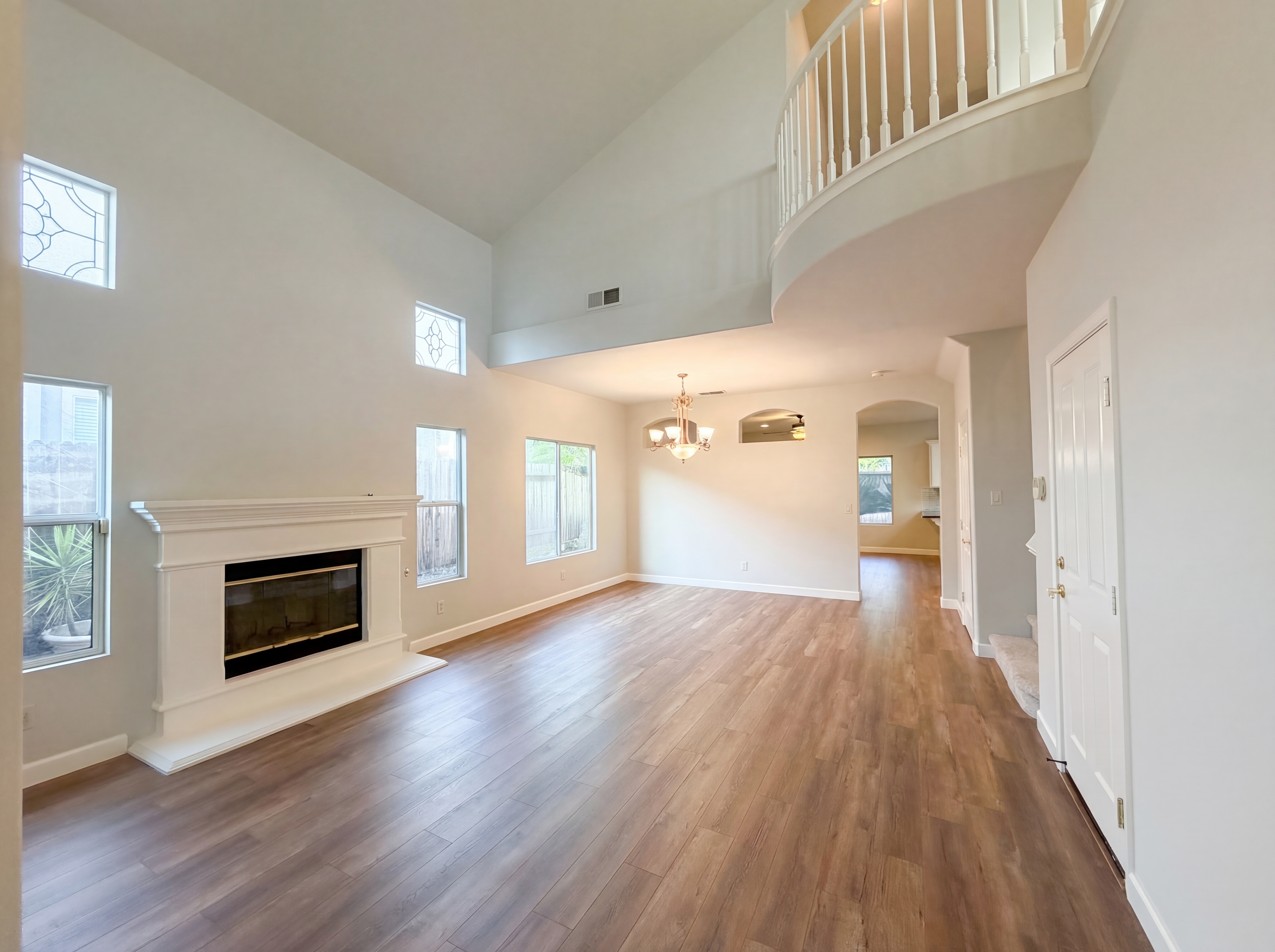 Photo 14 of 39 of 224 Pinecrest Ct, Roseville, CA