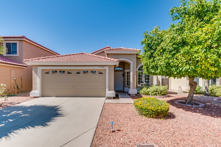 Photo 1 of 24 - 7760 W Julie Dr, Glendale, AZ 85308
